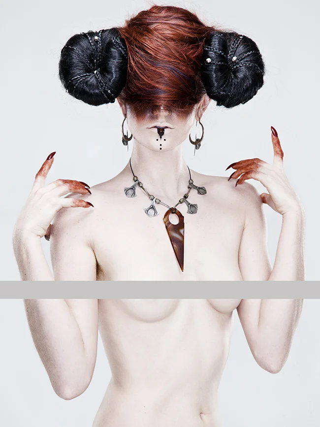 Miyu Decay Berber Macabre