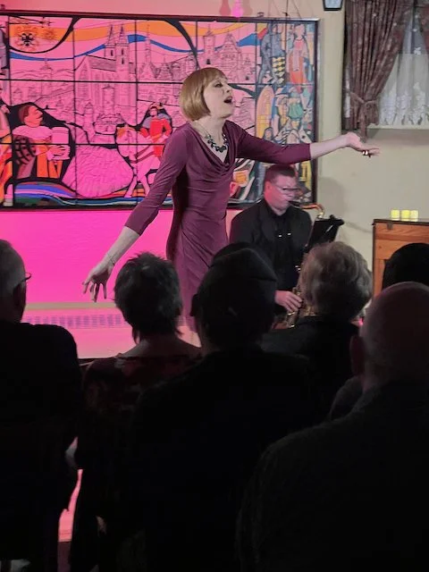 Mistress Ginger - I'm a Stranger Here Myself (K. Weill)