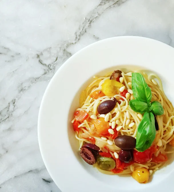 SIMPLE SUMMER PASTA [VEGAN, VEGETARIAN, GLUTEN FREE]