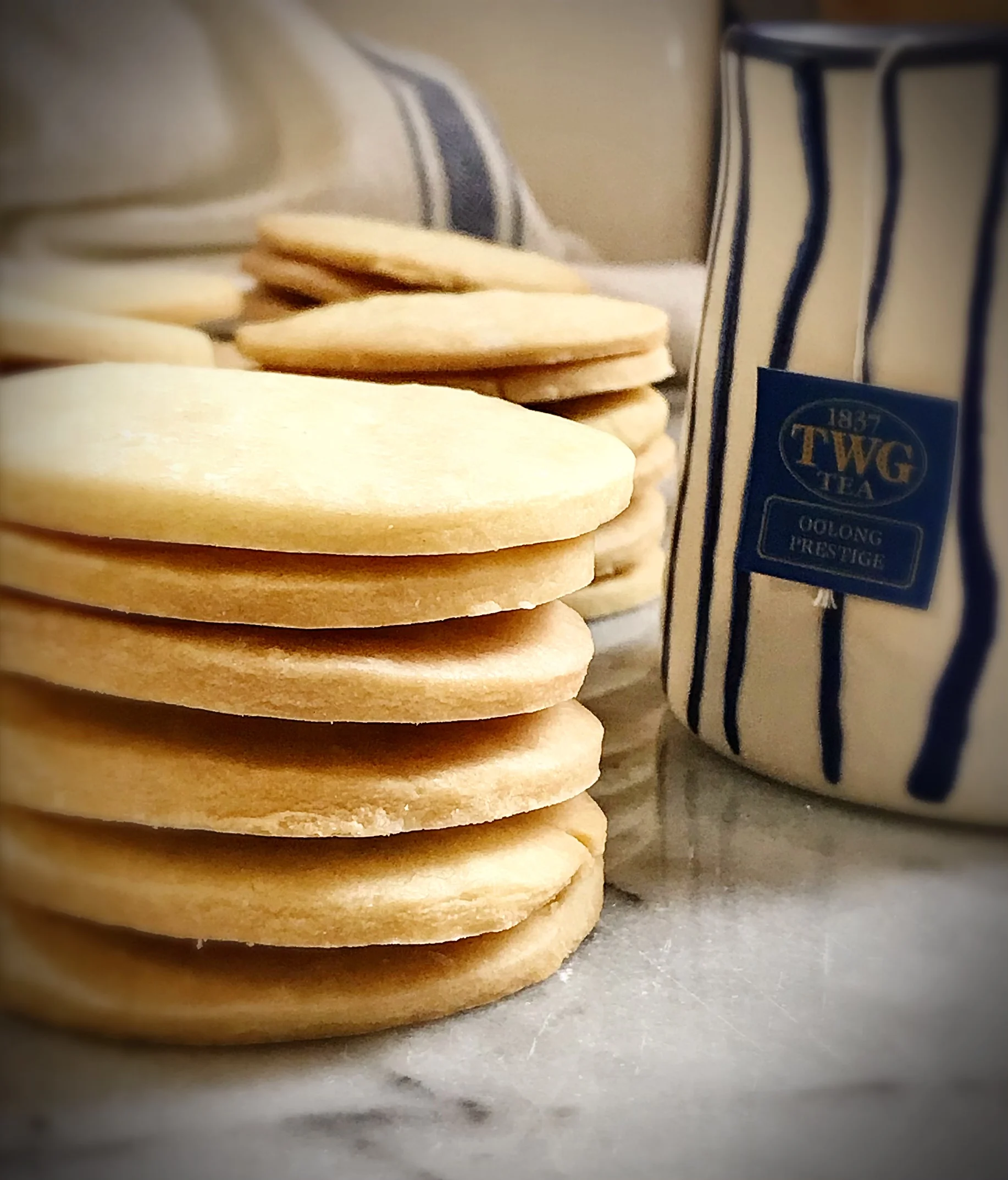 EASY SHORTBREAD COOKIES