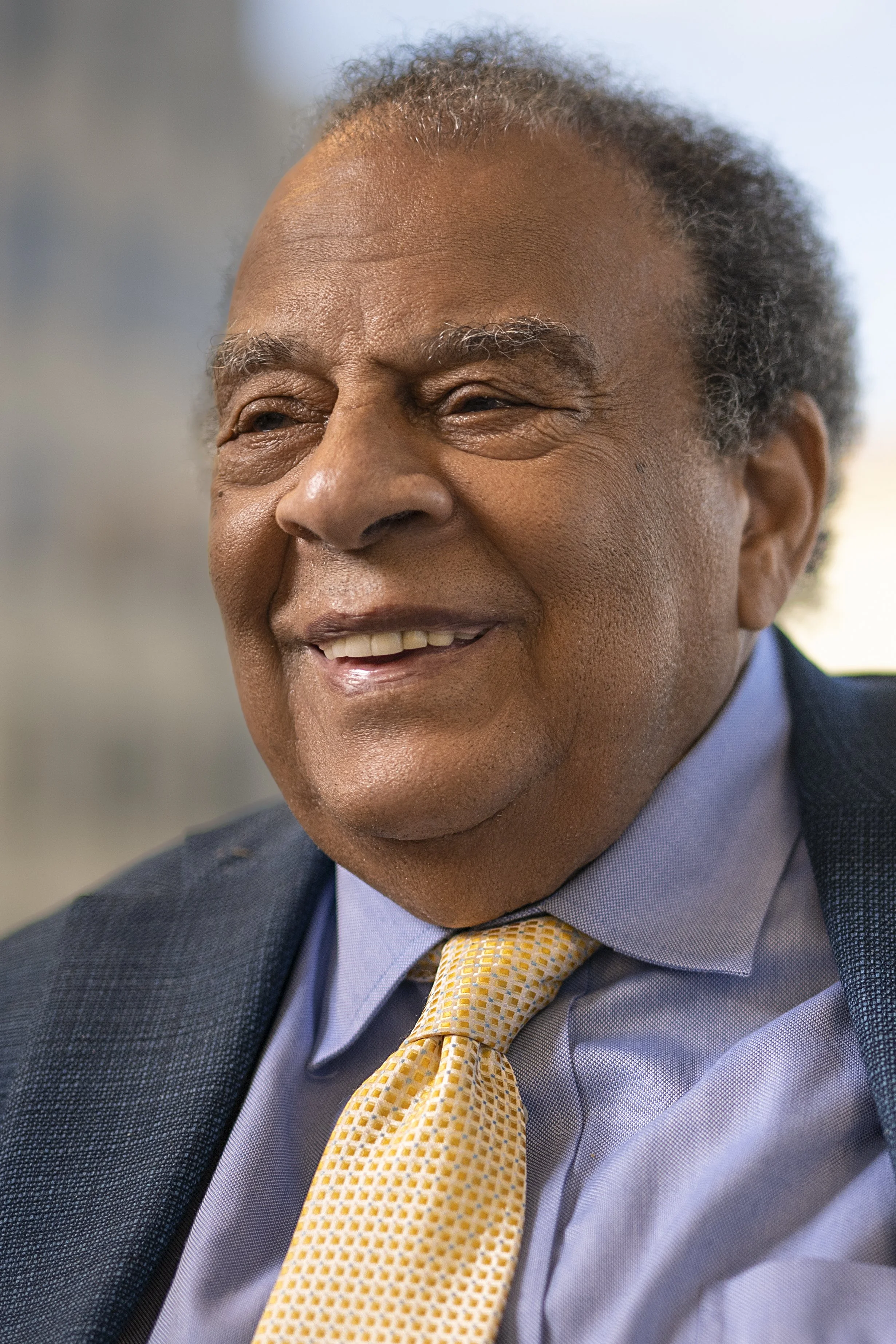 Minutes Matter: Executive Photography and Institutional Trust