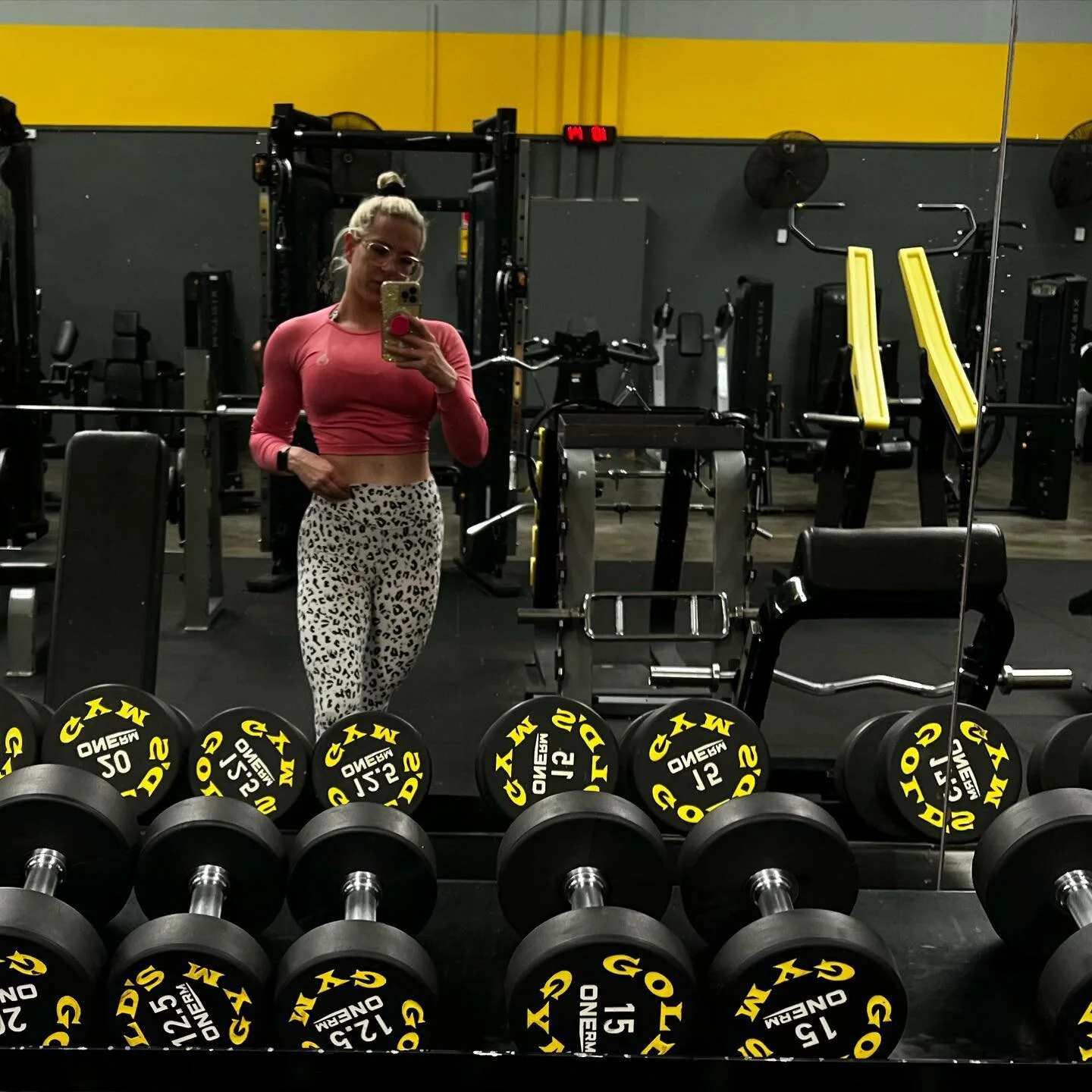 Day 7 of being sick and not being able to go to the gym 😥

#gym #goldsgym #goldsgymportkennedy #girlswithmuscle #wbff