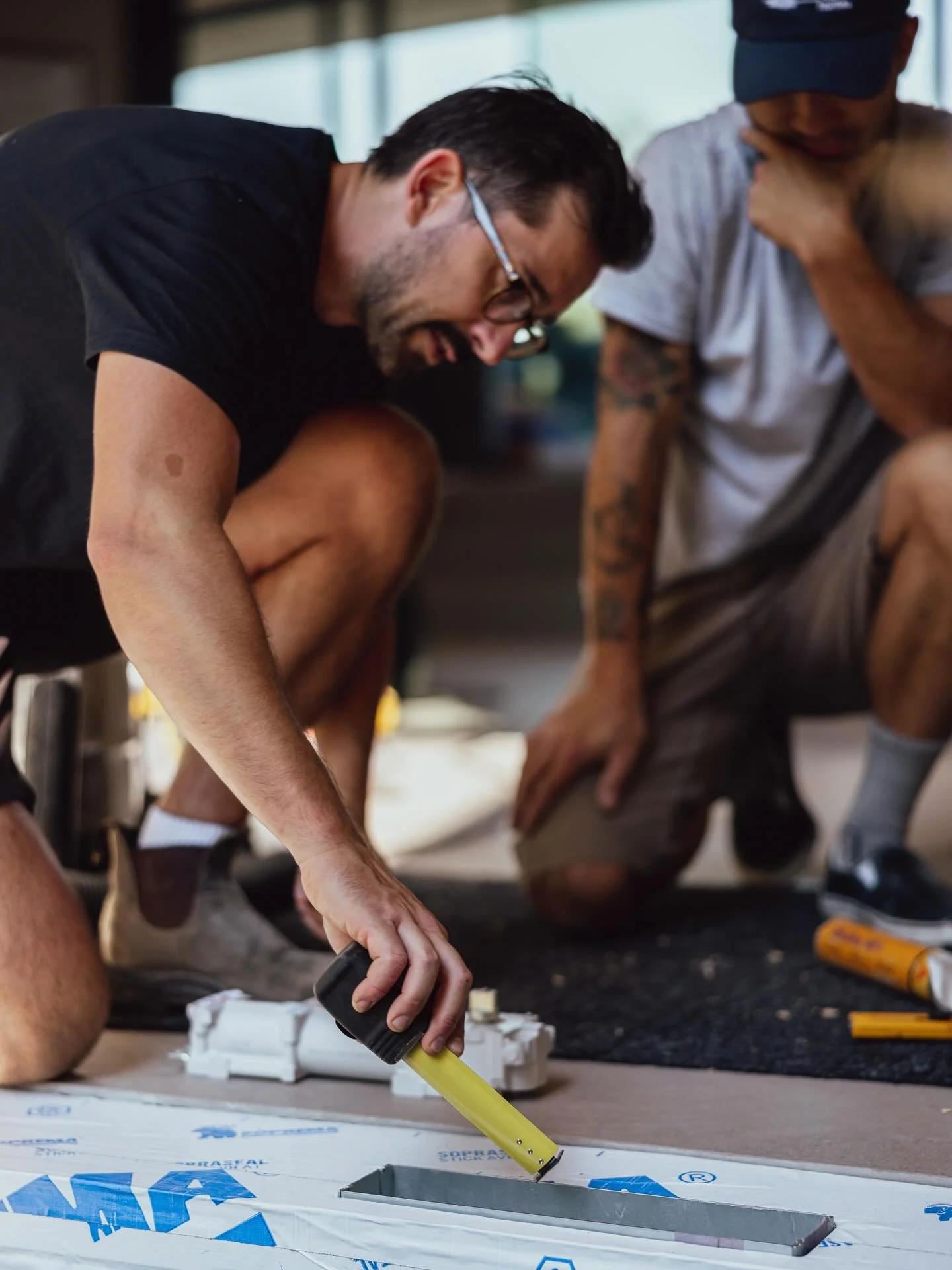 Don&rsquo;t keep the secrets to yourself. Passing the torch to your team should be the objective to your success. Sharing is, as they say, caring. 

[3/3]
@dalinphoto