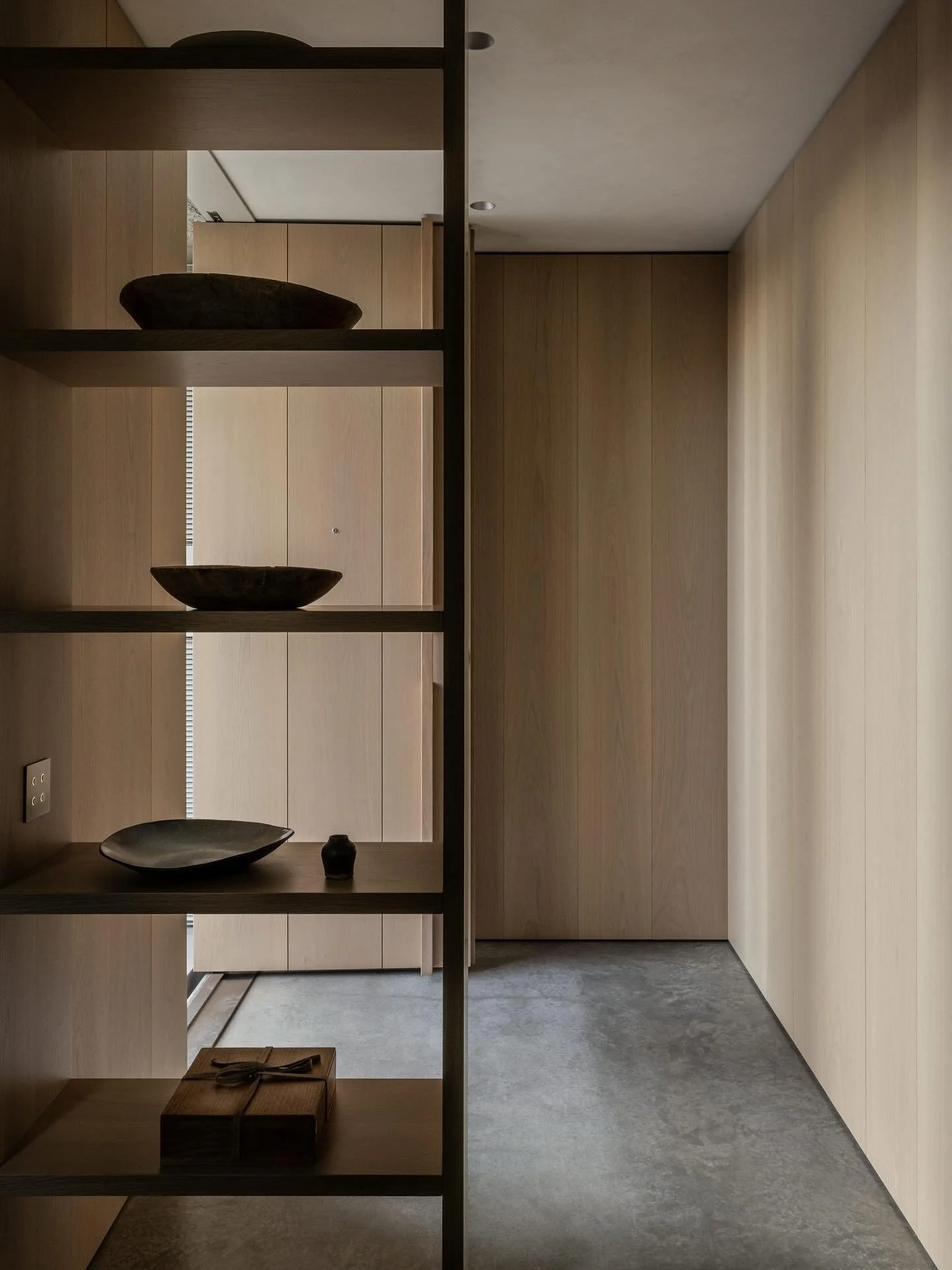 The Lantern House doesn&rsquo;t reveal itself fully to the passing glance. The textural richness and creative design elements continue to present themselves with every new room you enter. 
Enjoy another peek at this one-of-a-kind home. 

Architect @l