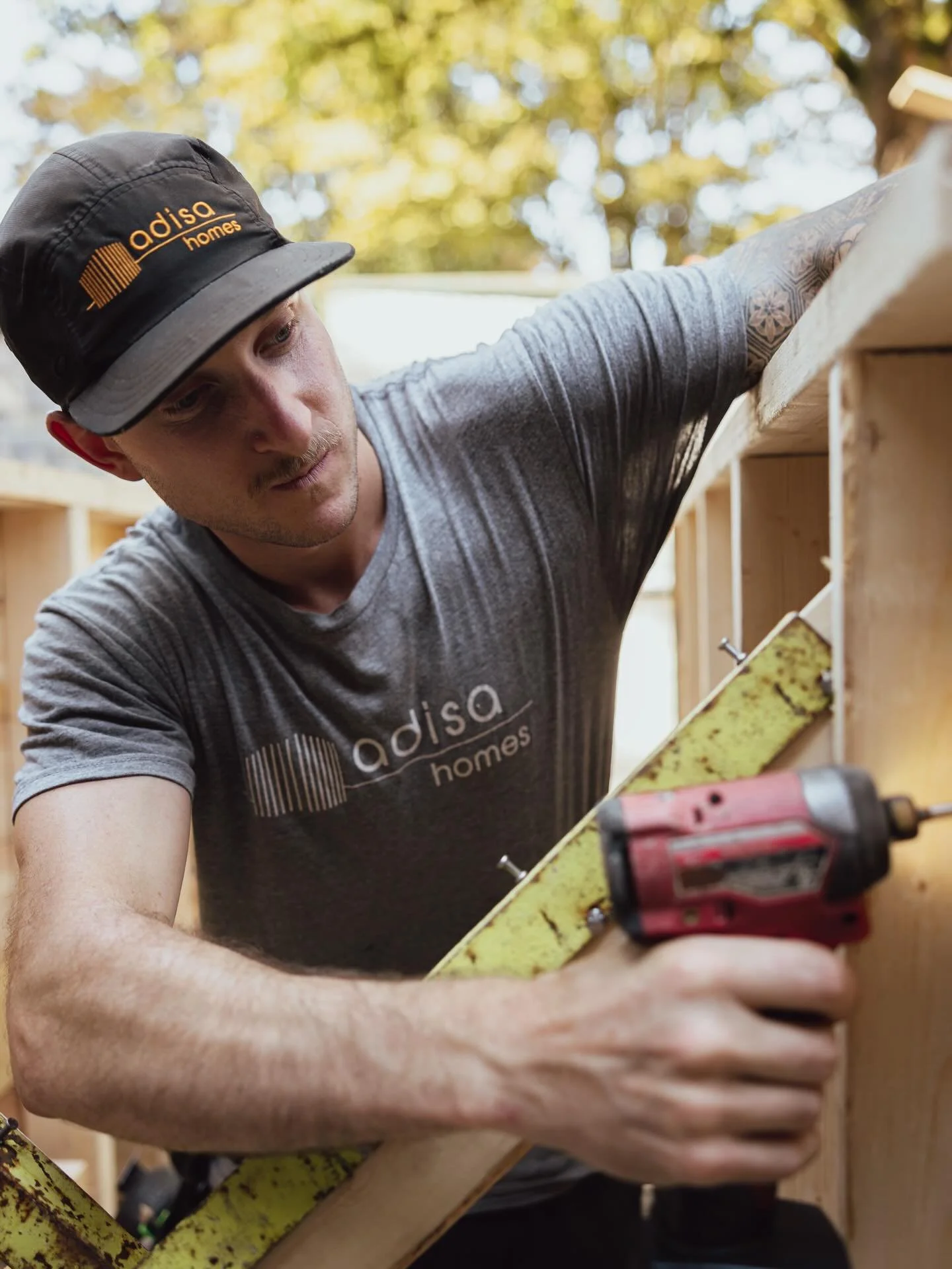 Site Foreman Sammy B is dialling in the details. He&rsquo;s also looking forward to sunshine and more short sleeve days!

📸 @dalinphoto
[1/3]