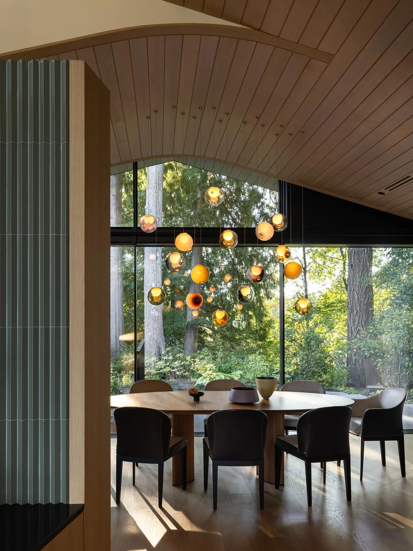 We&rsquo;d like to introduce you to the Sunny house!! When this design from @battersbyhowat came our way, we knew we had something special here. The construction of this mathematical marvel needed some of the most Elf-like foresight we&rsquo;ve ever 