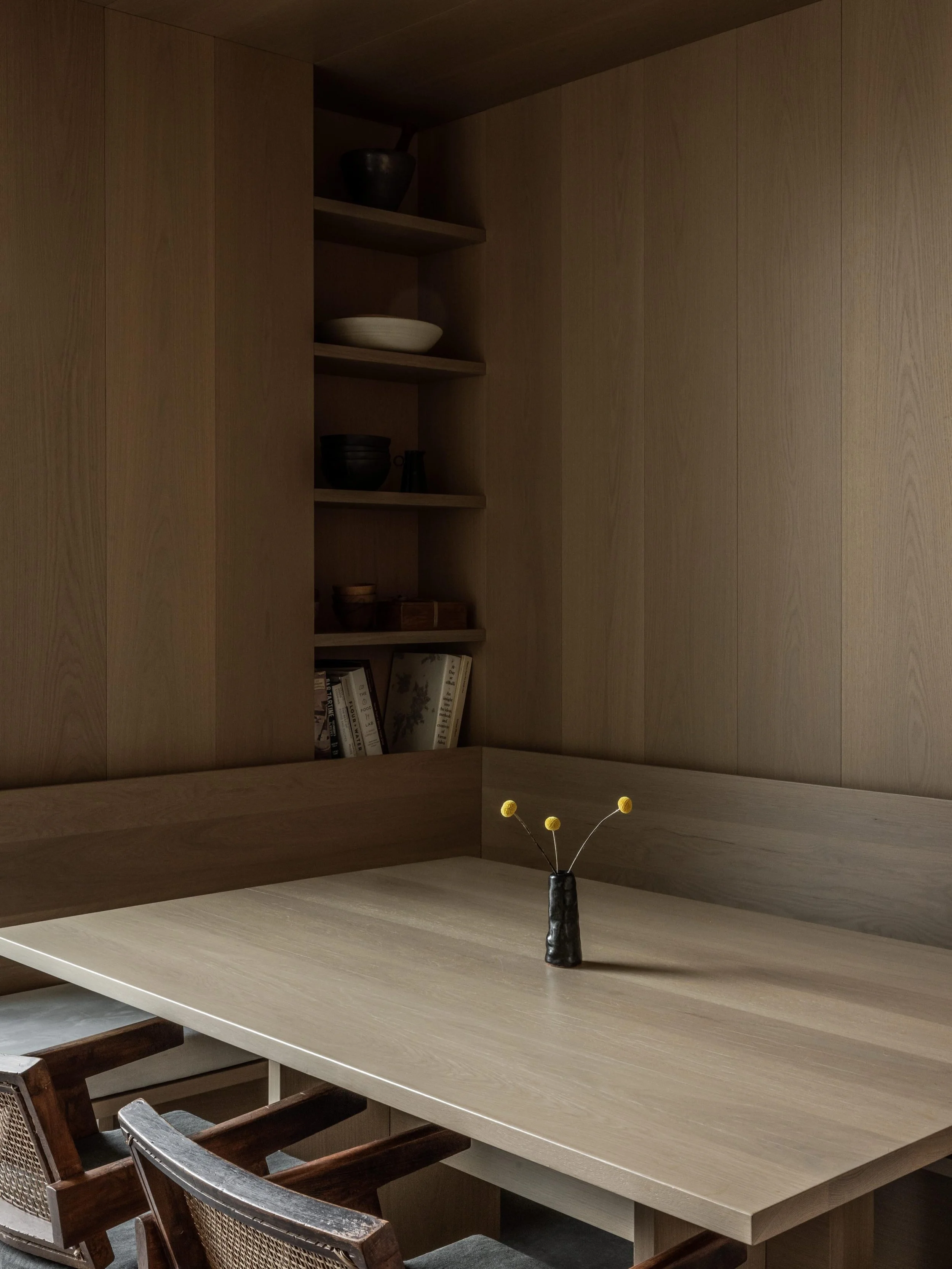 A beautiful photograph is great (especially these ones). But the level of finish and the tactile experience of Lantern House is fully appreciated when in the actual space. 

Epic design by @leckiestudio
Mind-blowing photos by @emaphotographi
[2/3]