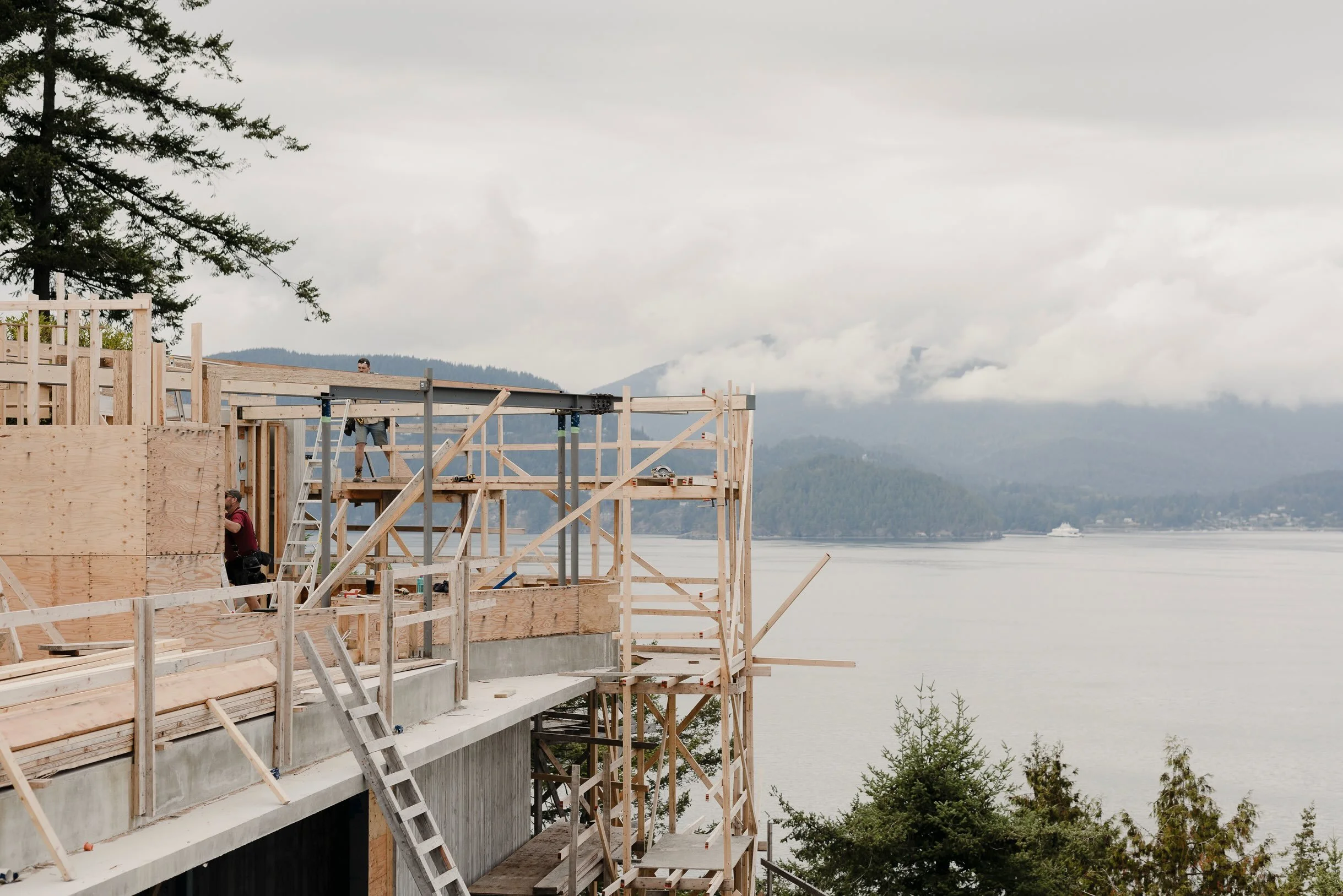 This tip of the cantilevered hip roof was the most fun thing to build and watch unfold! 

Architect @battersbyhowat
Structural @whmengineers
Progress photos @dalinphoto
[1/3]