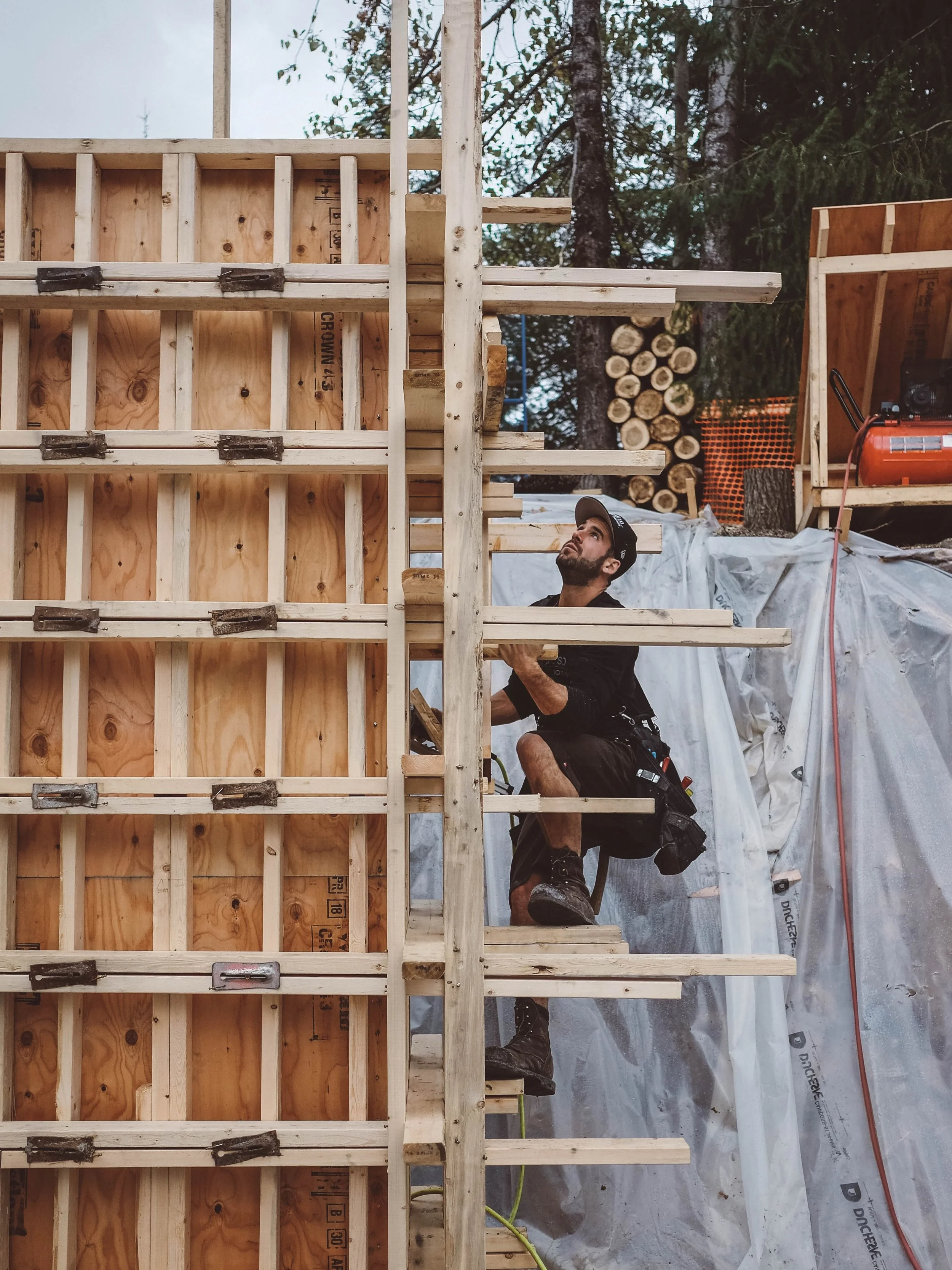 An Adisa manager is someone who has already walked the walk. This business is best learned from the ground-up, and what makes our leaders efficient is their experience in the full process.  You have to understand every instrument before you can maest
