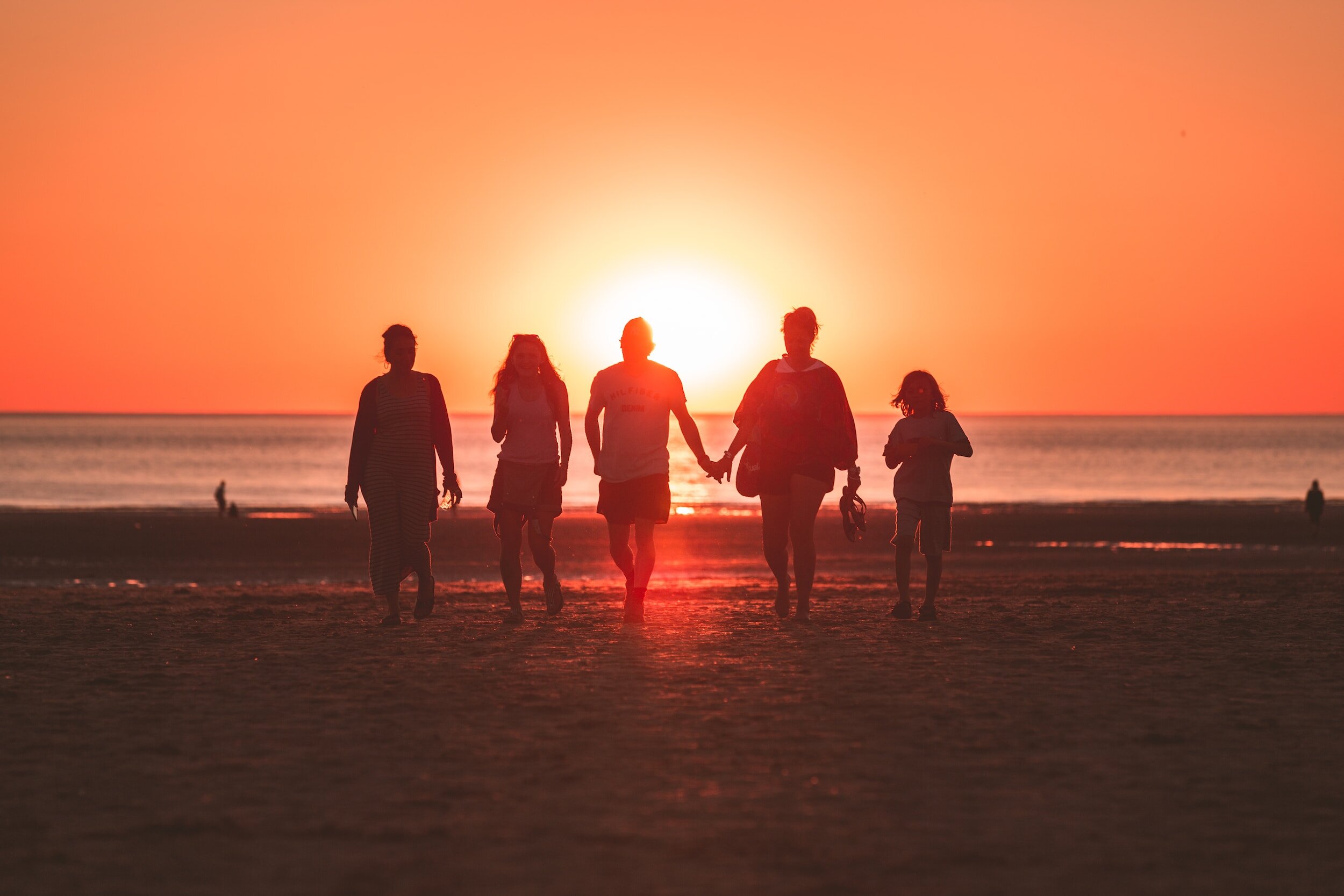 Understanding Why Some People Subconsciously Choose Partners Resembling Their Parents