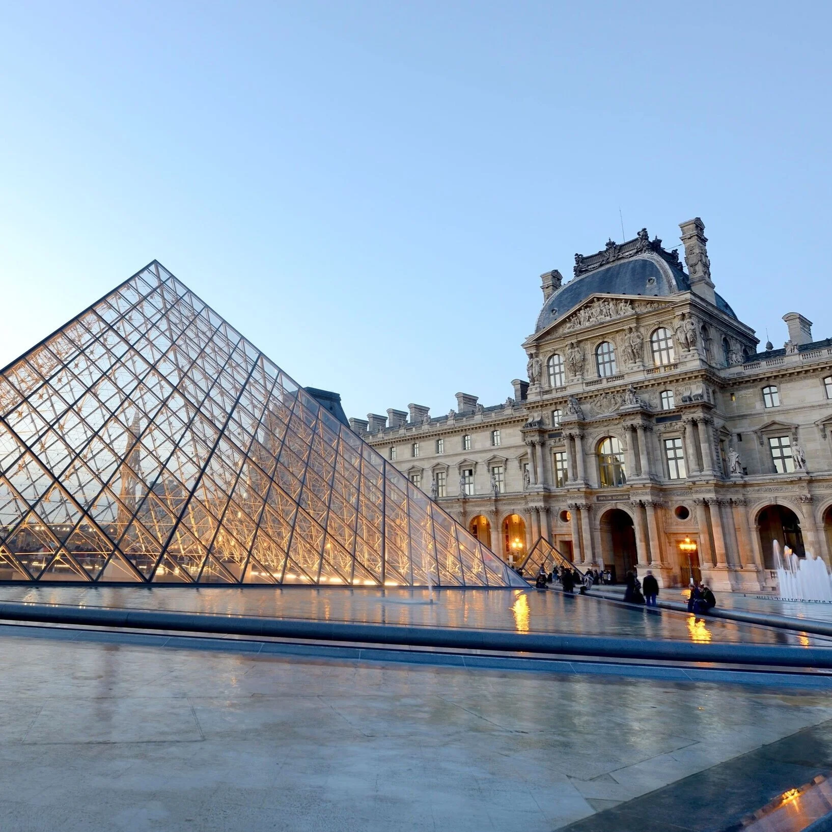 Louvre-2020-GettyImages-881064712.jpg