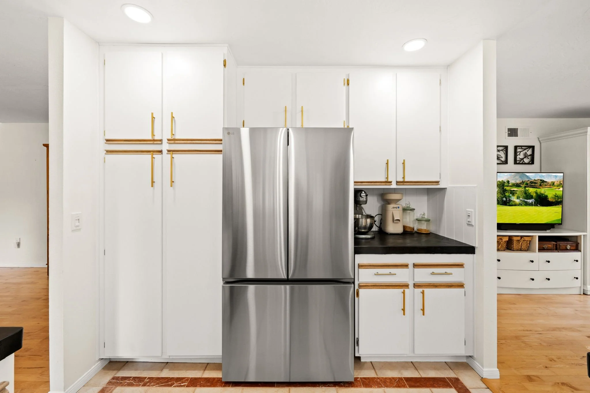 23-web-or-mls-22- Mt Ariane.jpg