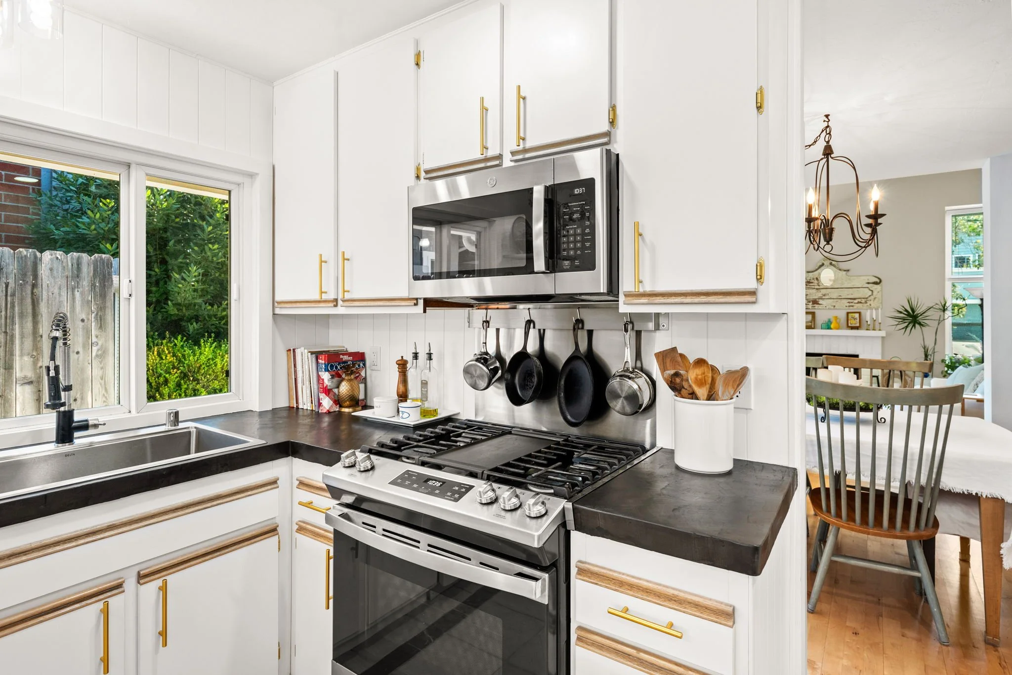 21-web-or-mls-20- Mt Ariane.jpg