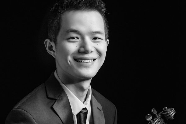 Lun Li, violin