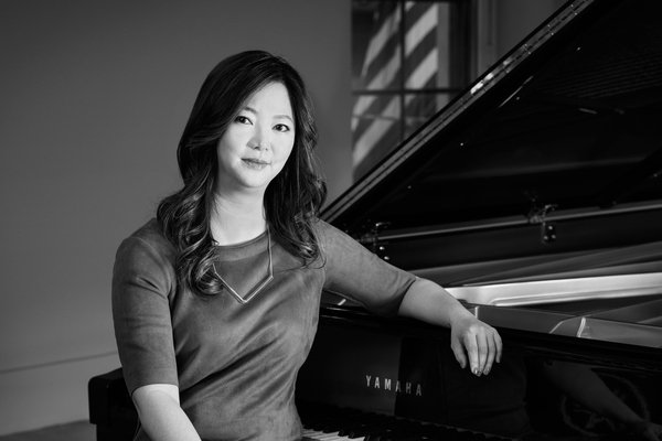Vicky Chow, piano