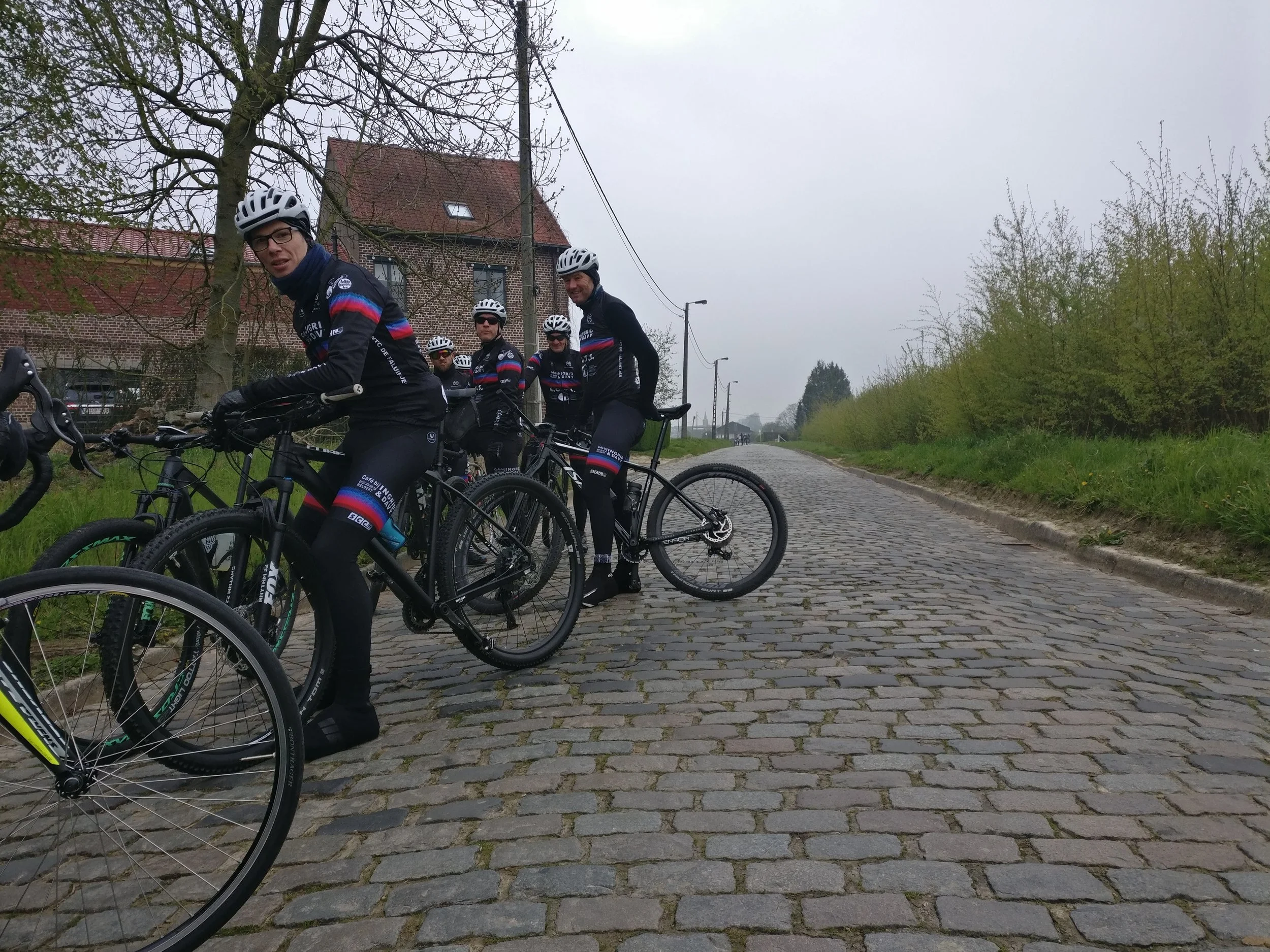 “Ge moet twee keer vervellen eer ge coureur komt!” (dixit Y. Lampaert)
