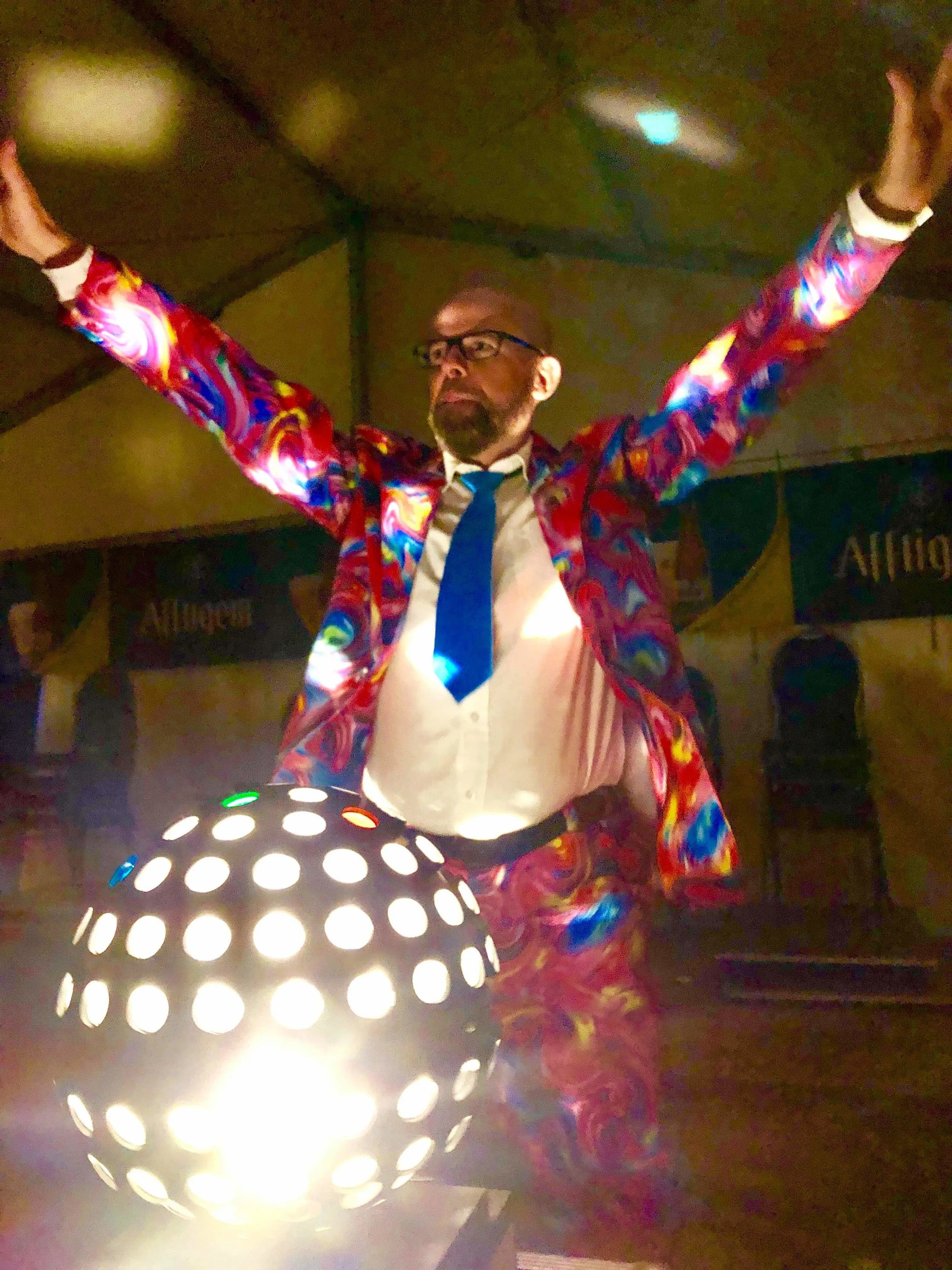 Van ’t Lam Gods geslagen…