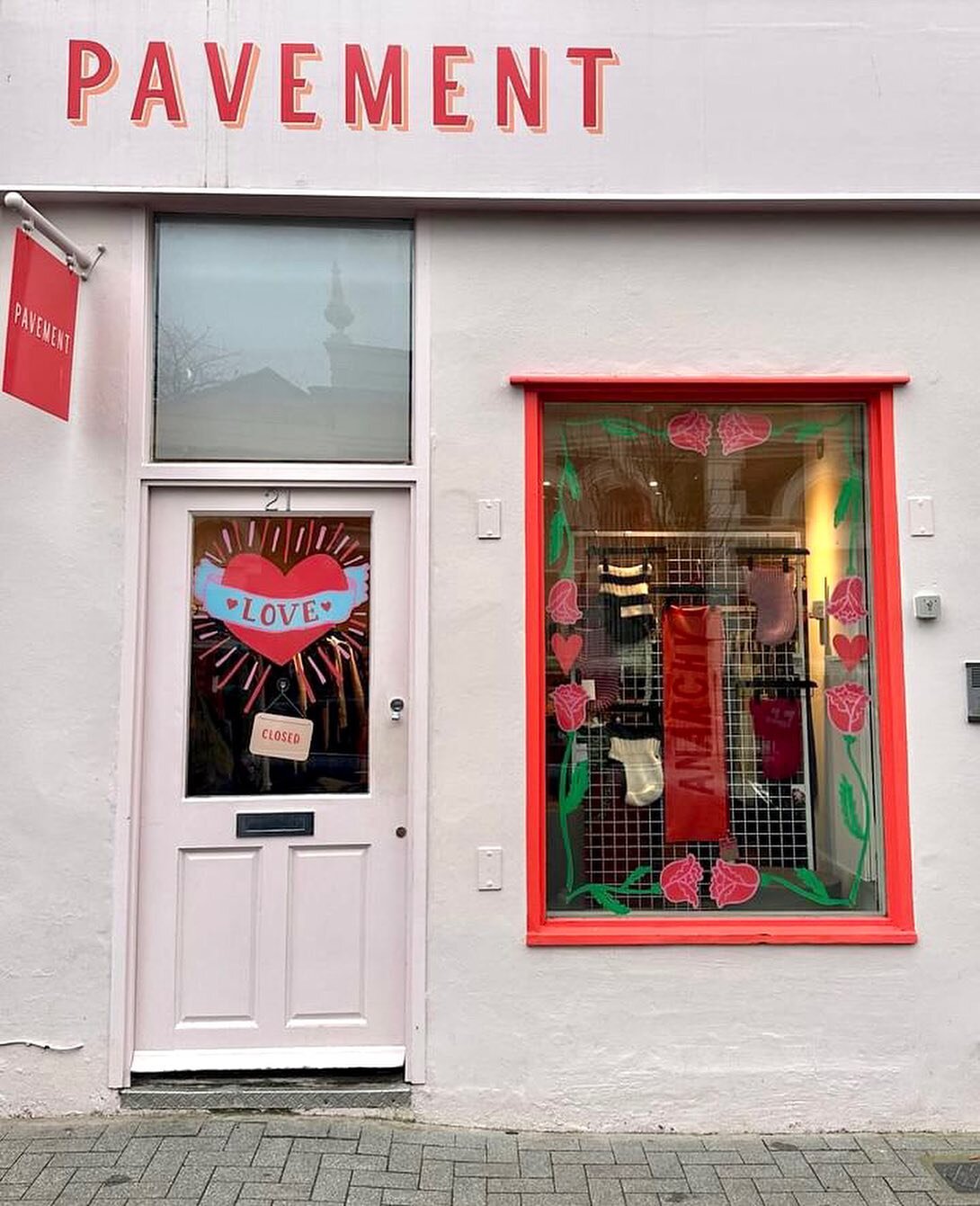 Valentines window for the lovely @pavement_store_london ❣️🌹❤️ using my top fave @posca_uk ✍🏼 Available for windows big or small (I don&rsquo;t work this fast irl I&rsquo;m afraid) Email me for a quote 💌