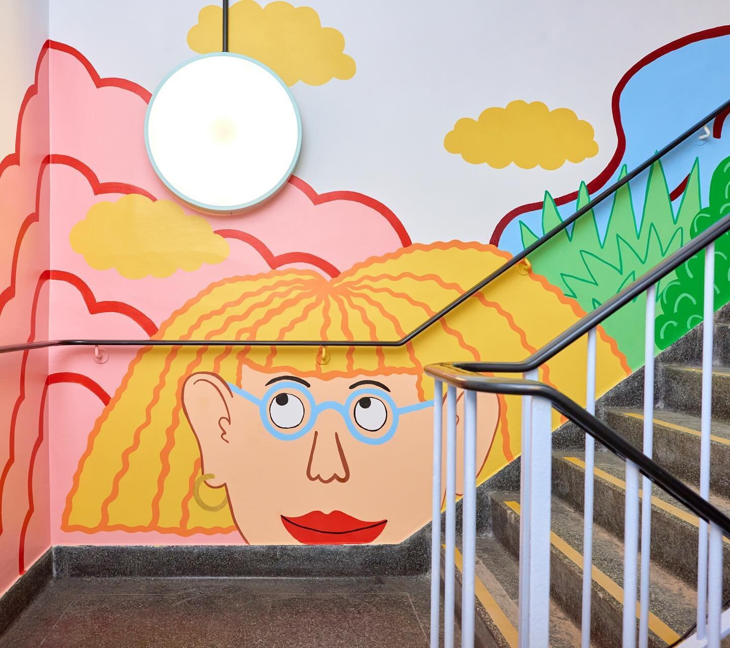 Sharing the first floor of my 3 storey mural for @tradestars.space in Islington! It was great working on something on such a huge scale 📏 🪜 🎨 This is the ground floor of the co working space so I wanted to show the beginning of an idea. When I hav