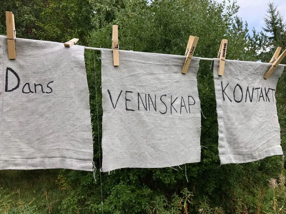 LES OM ET LONINDØGN - POESI I SKOGEN