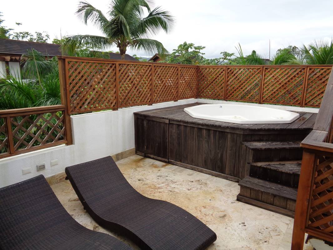 Elegant Penthouse with Outdoor Swimming Pool in Balcones Del Atlantico3.jpg