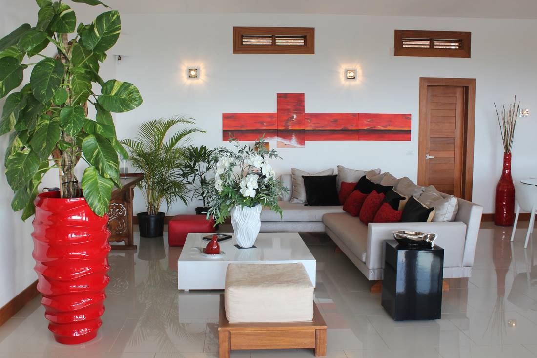 Lovely Villa that Sits on Top of a Small Hill. Incredible and Stunning Views4.jpg