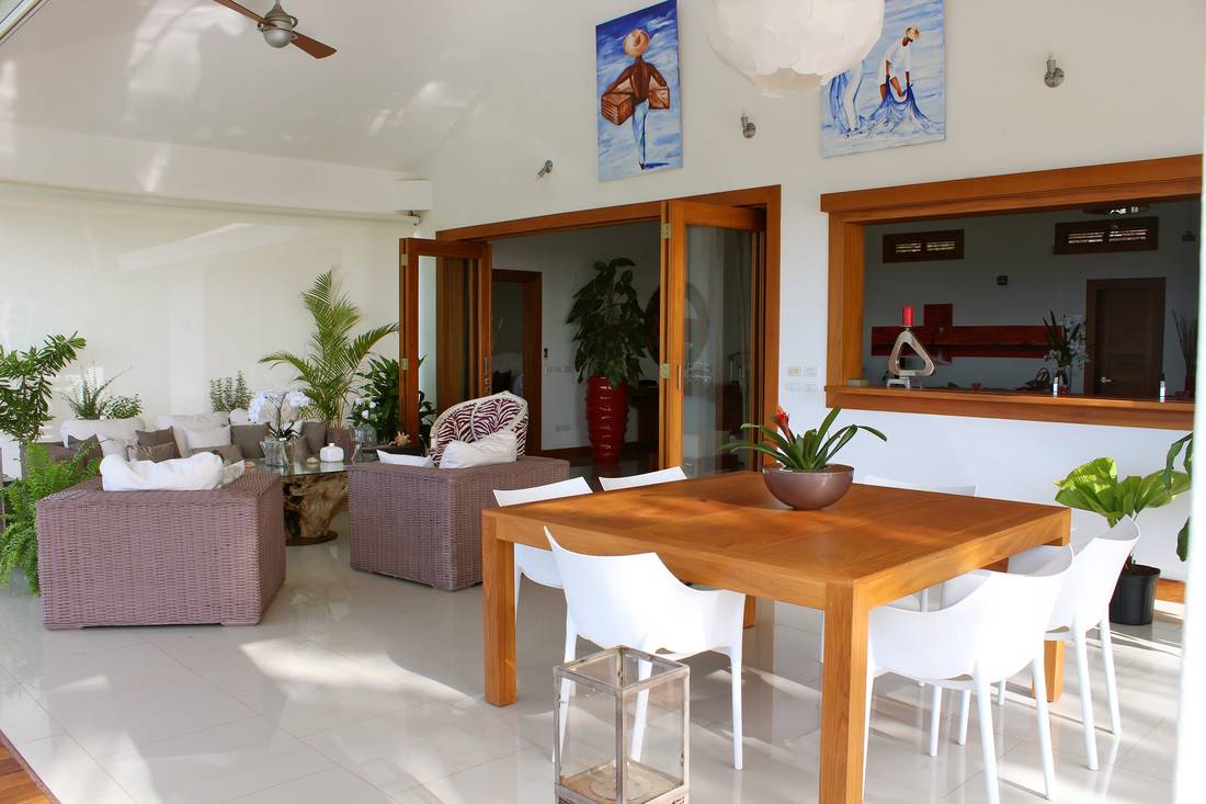 Lovely Villa that Sits on Top of a Small Hill. Incredible and Stunning Views6.jpg