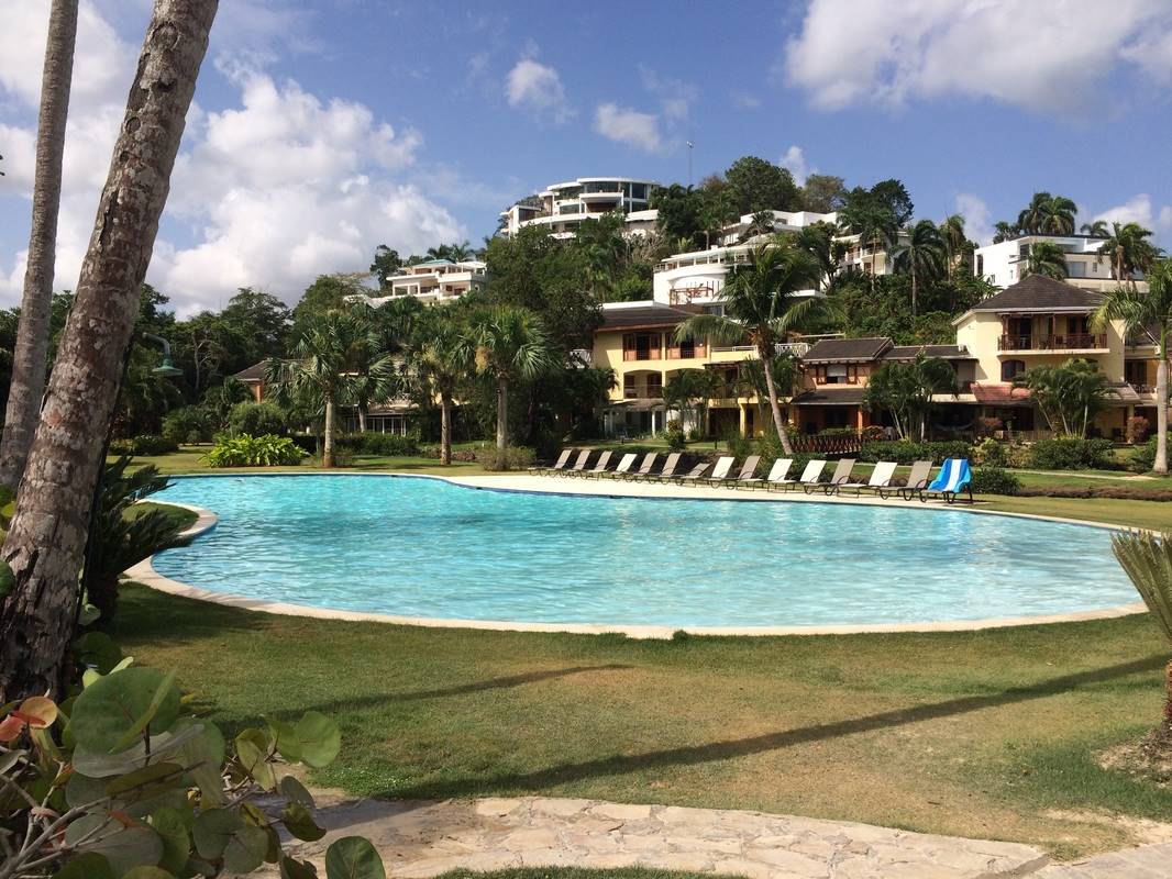 Private Residence with 247 Security and Amazing Tropical Garden View8.jpg