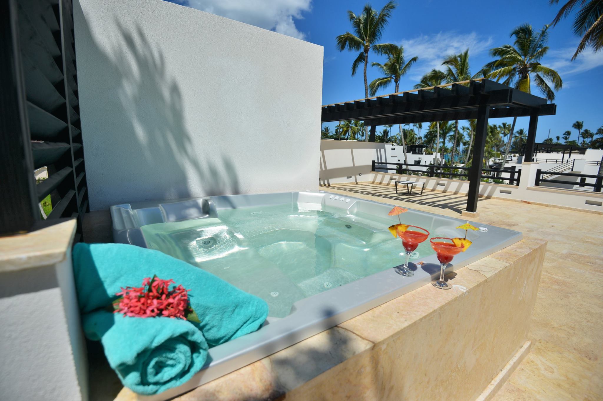 Apartment for sale in oceanfront condo las terrenas 11.jpg