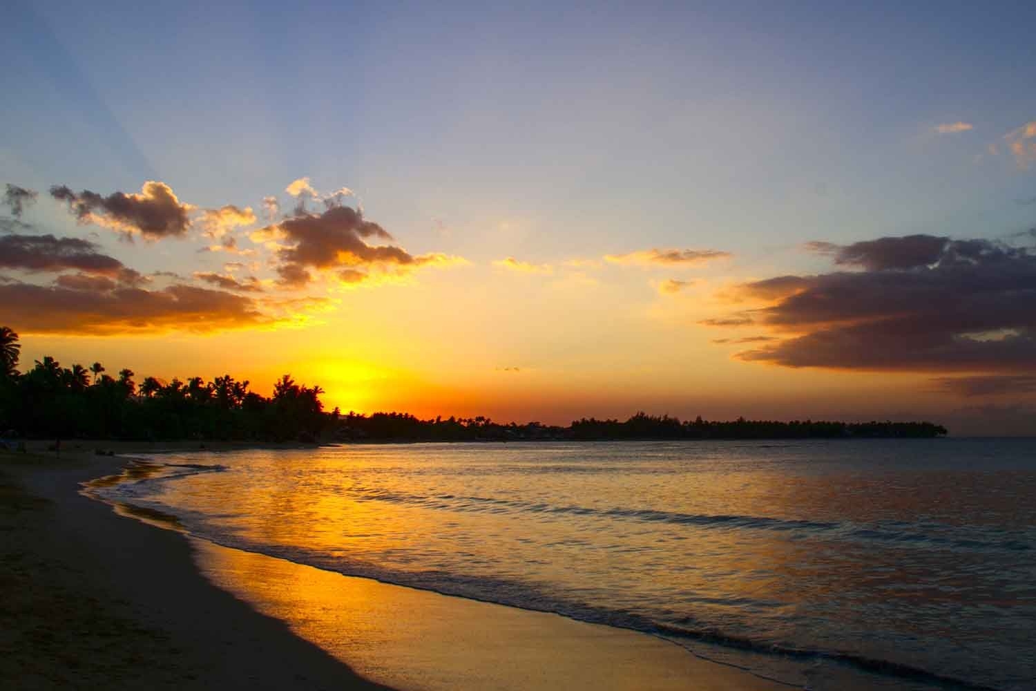 Casa Playa beachfront villa rent in Las Terrenas sunset coson.jpg