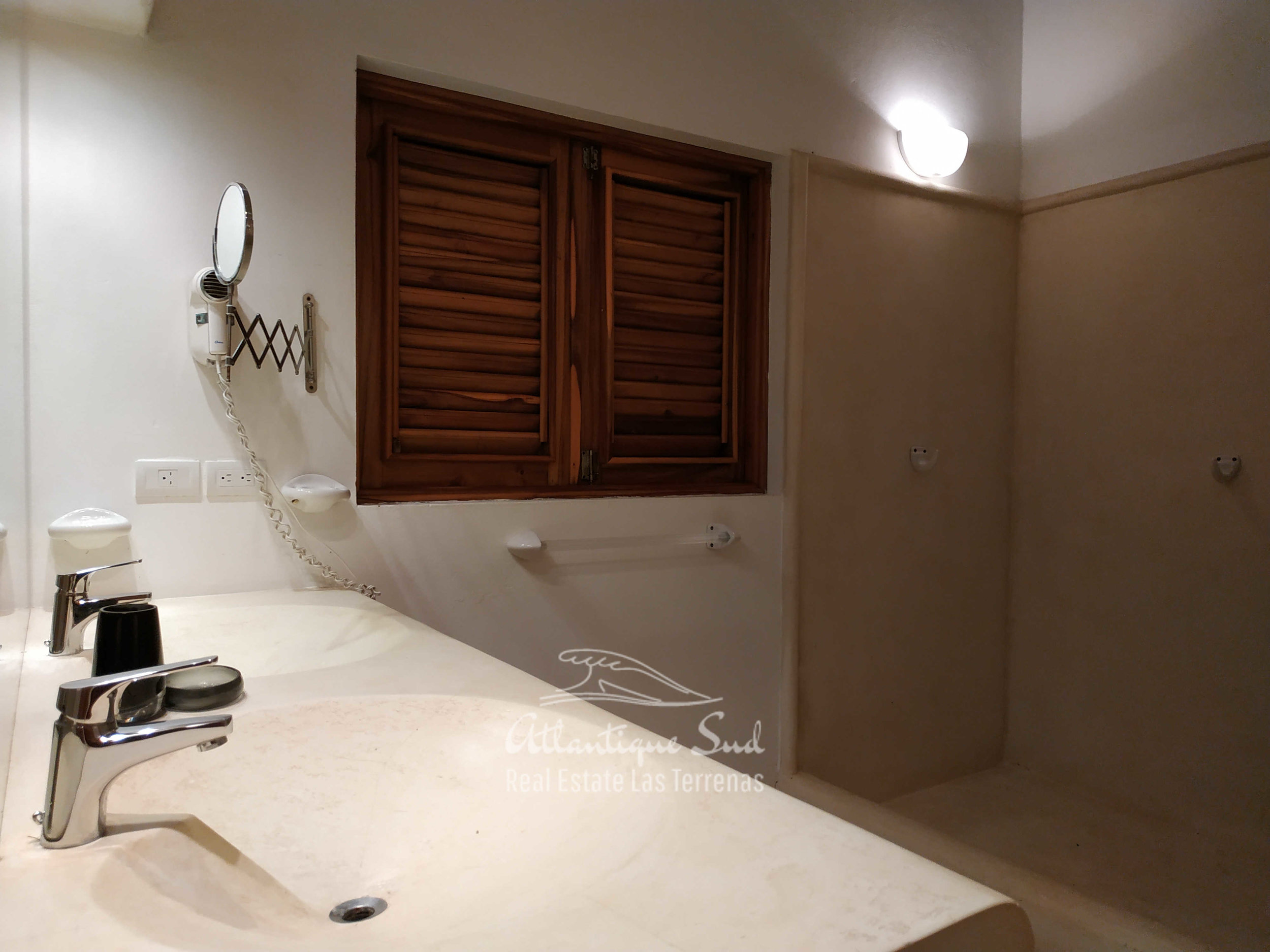 beachfront villa los nomadas for sale 25.jpg