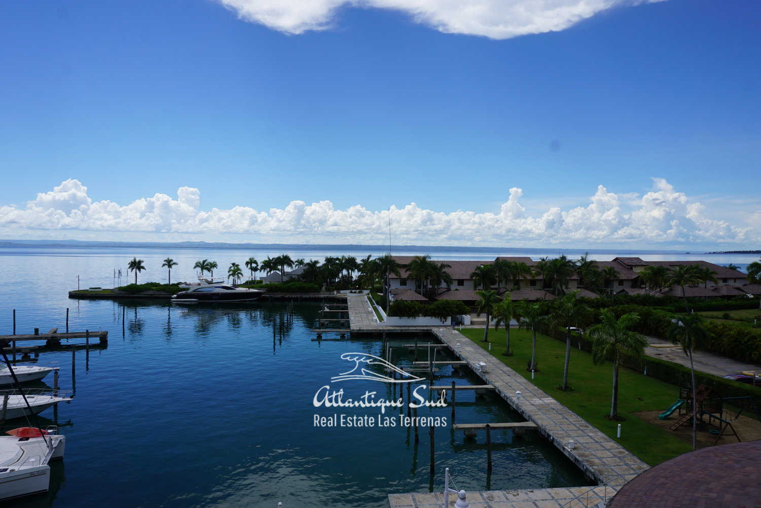 Spacious apartment with marina in samana5.jpg