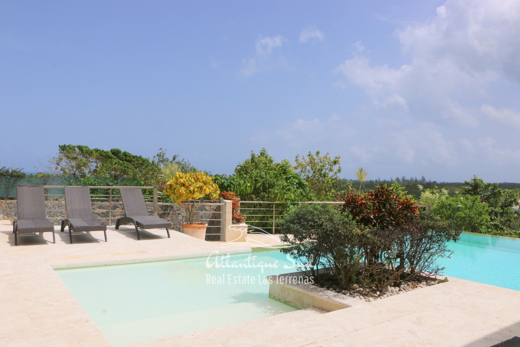 Beautiful villa tucked away on a hill to enjoy peace and quiet 7.jpg