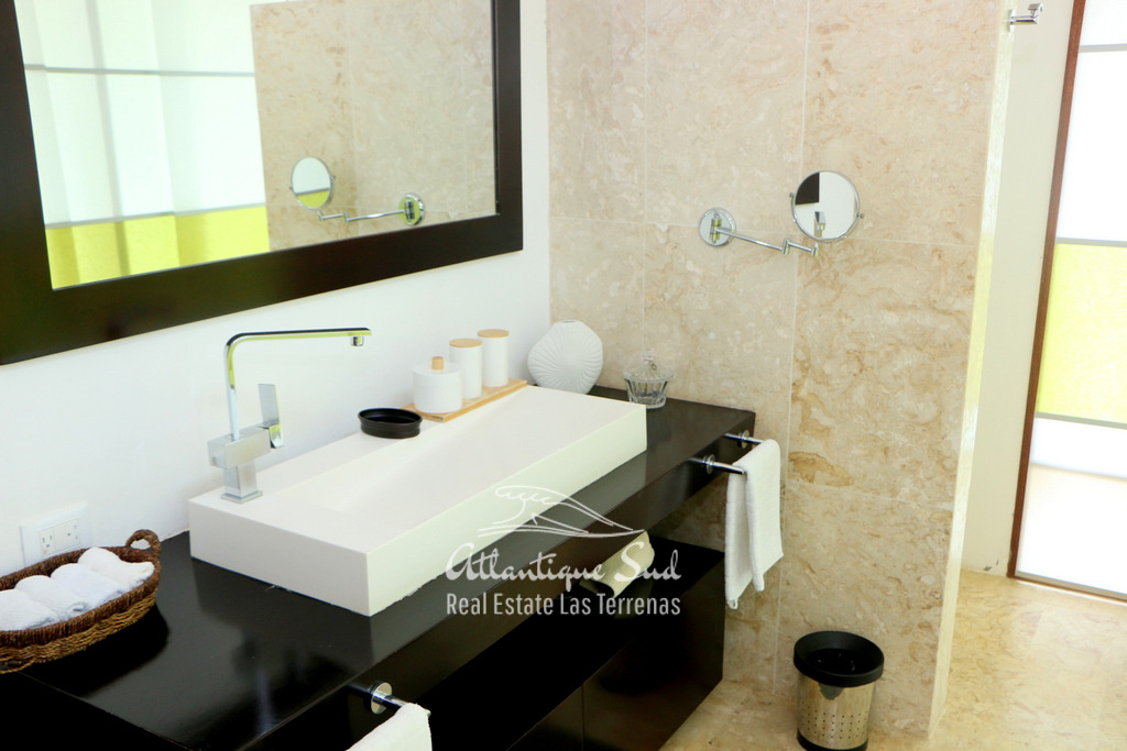 Beautiful villa tucked away on a hill to enjoy peace and quiet 12.jpg