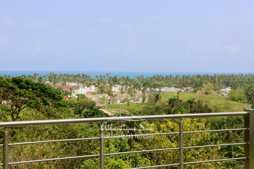 Beautiful villa tucked away on a hill to enjoy peace and quiet 16.jpg
