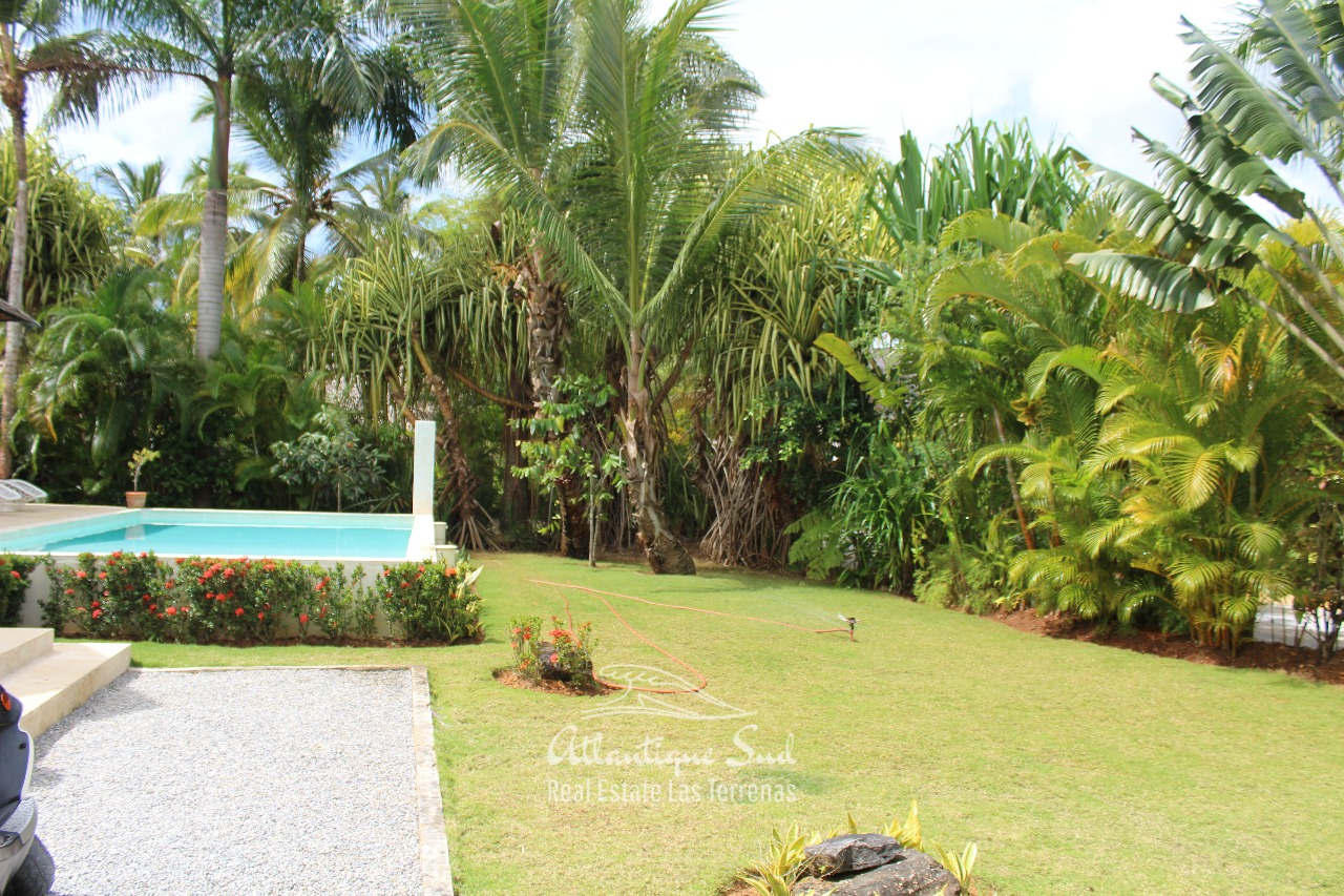 caribbean-villa-in-beachfront-residential9.jpeg
