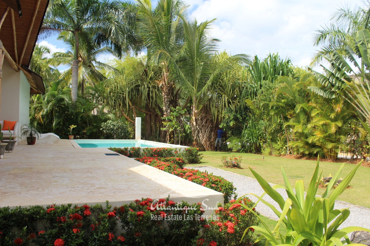 caribbean-villa-in-beachfront-residential1566.jpeg