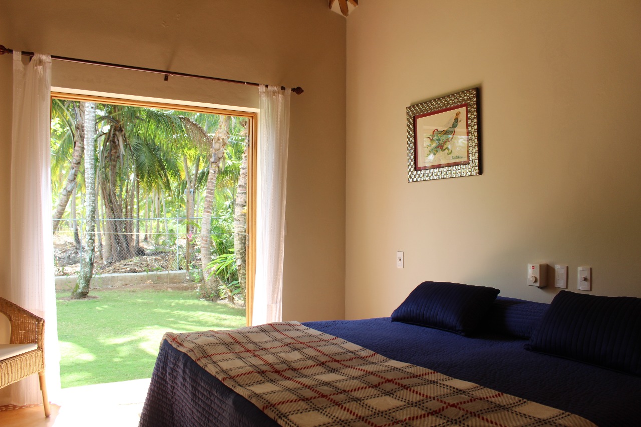 caribbean-villa-in-beachfront-residential92822.jpeg