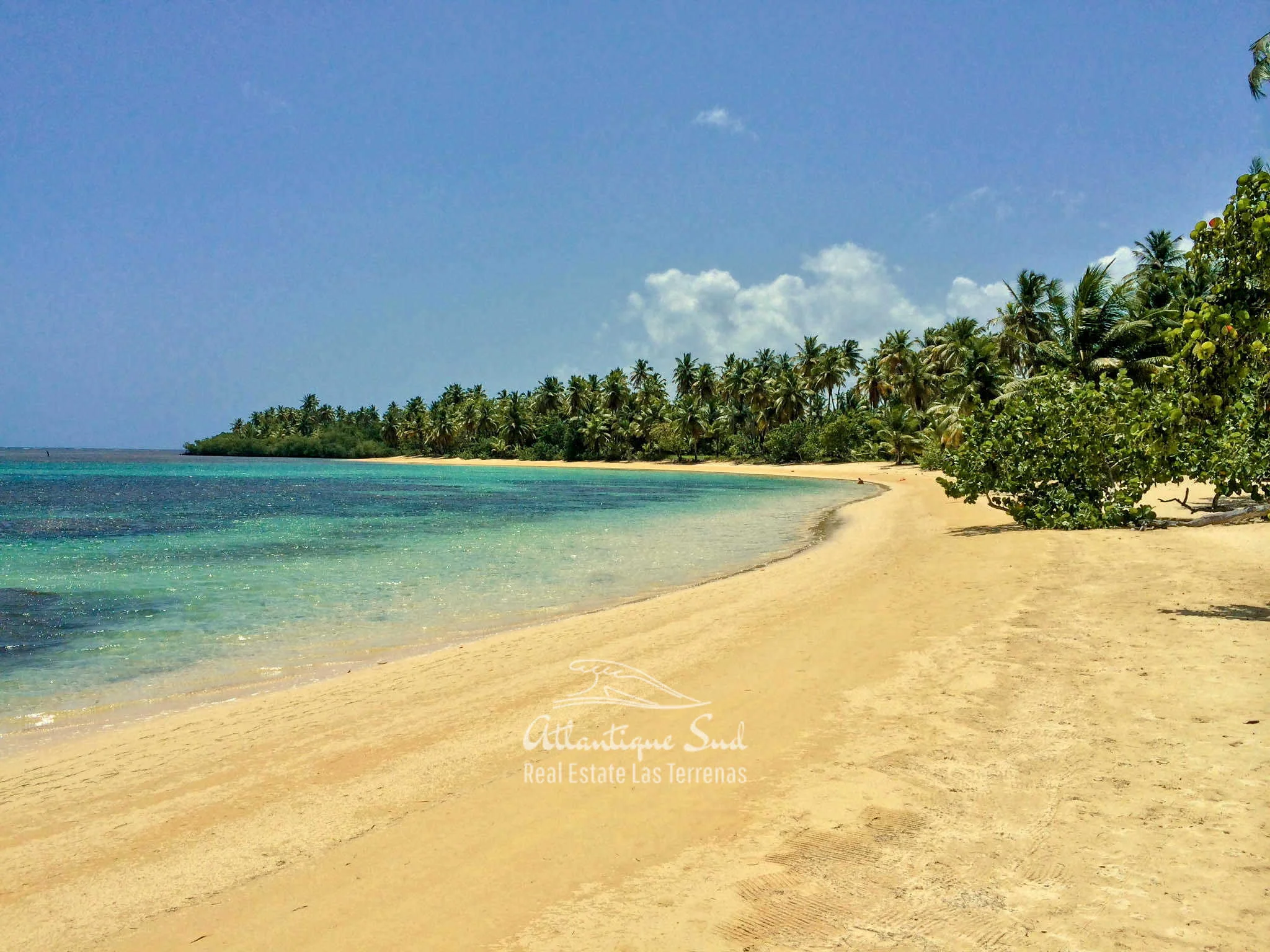 Beachfront villa in Esperanza for sale Las Terrenas DR 2.jpg