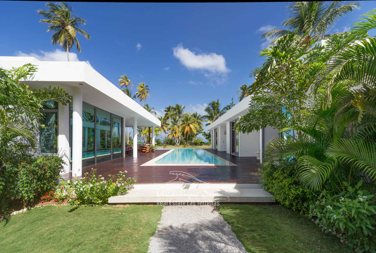 Beachfront villa in Esperanza for sale Las Terrenas DR 9.jpg