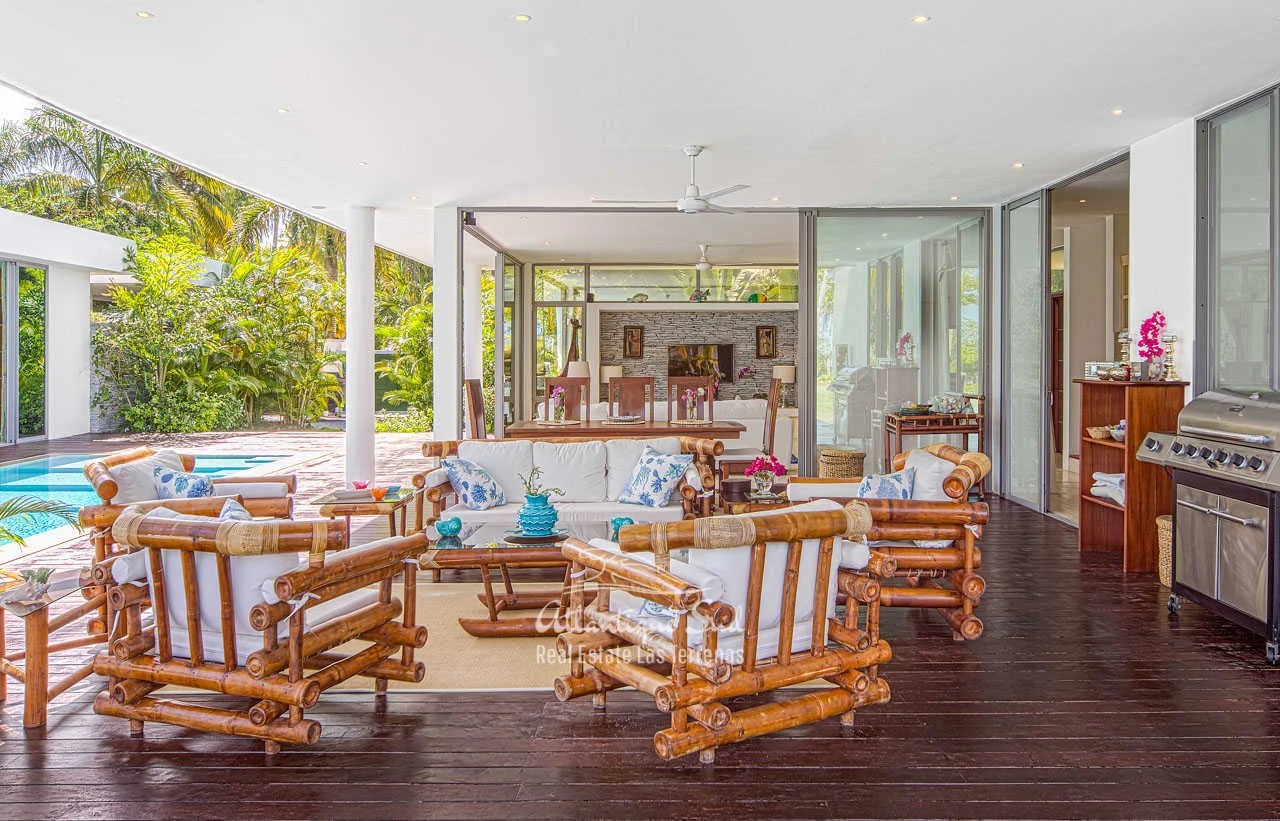 Beachfront villa in Esperanza for sale Las Terrenas DR 16.jpg