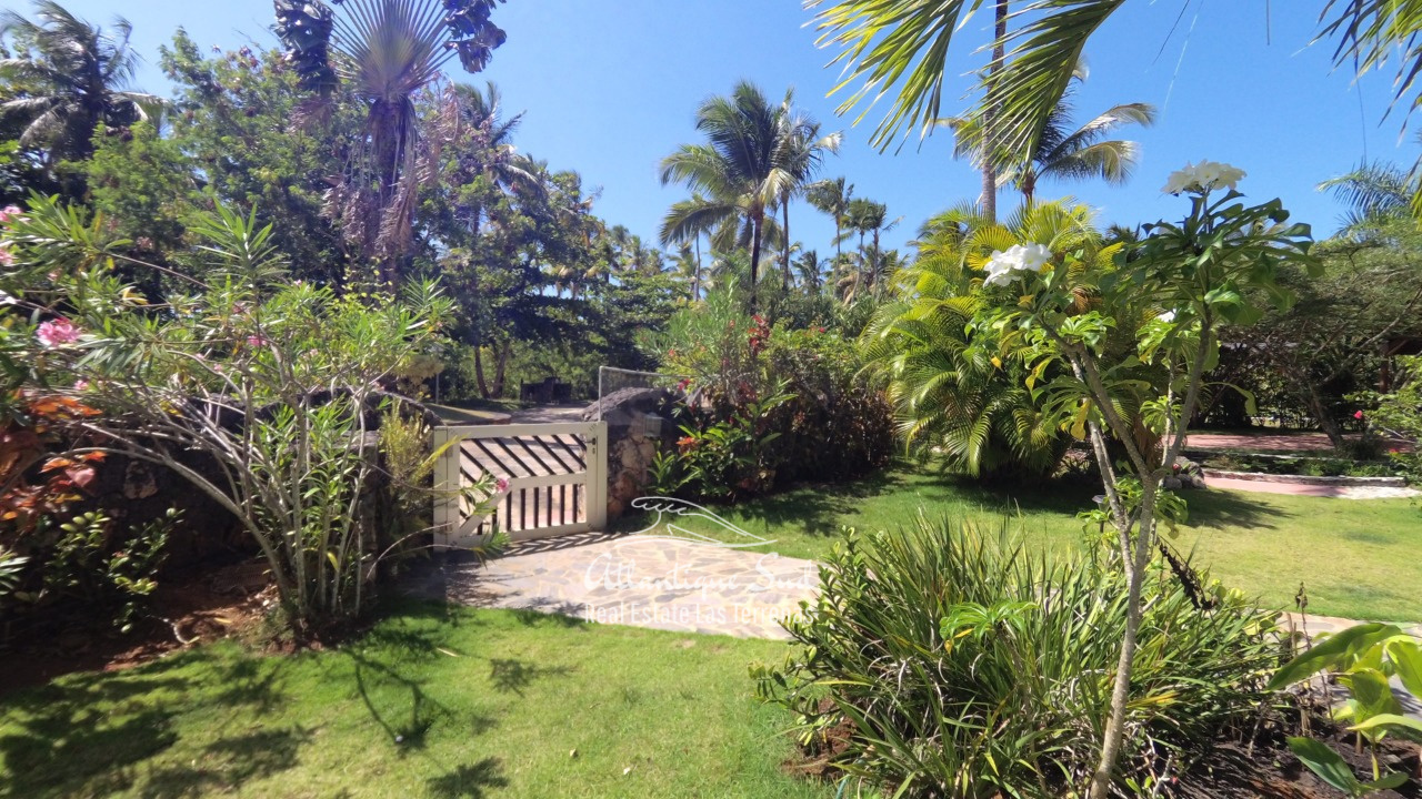 4BR villa for sale in exclusive beachfront community4.jpeg