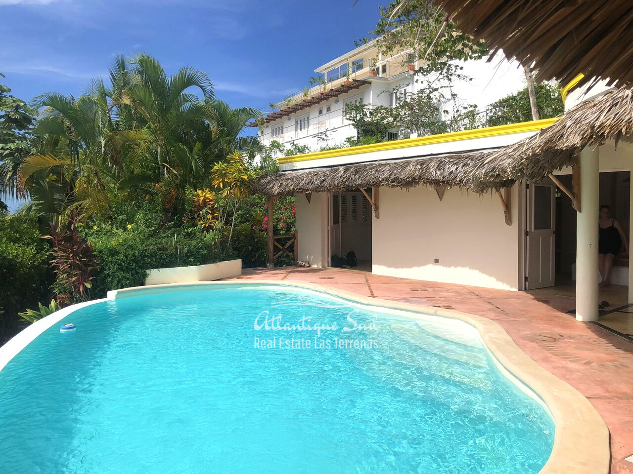 caribbean-style-villa-on-hill-for-sale11.png
