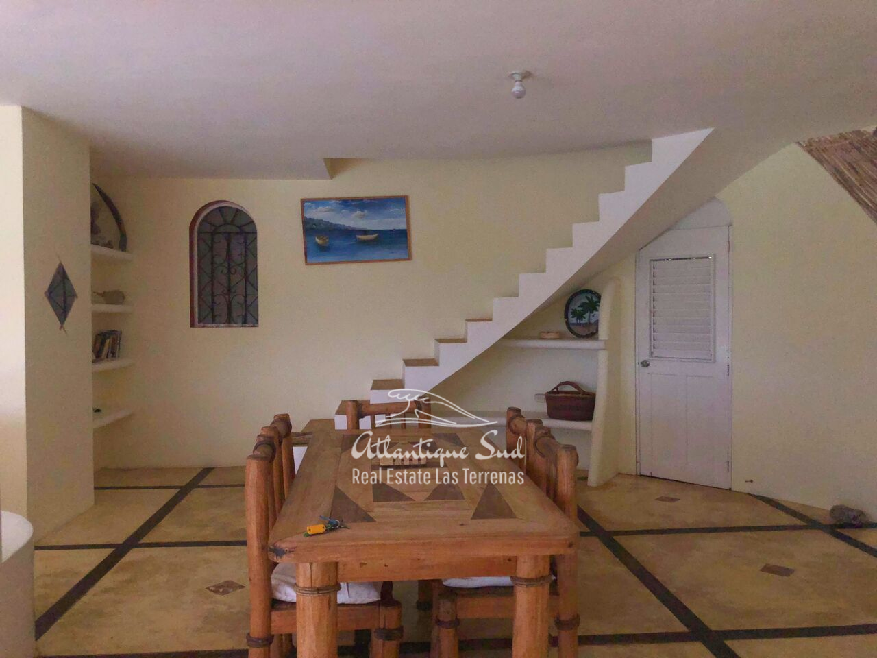 caribbean-style-villa-on-hill-for-sale1234.png