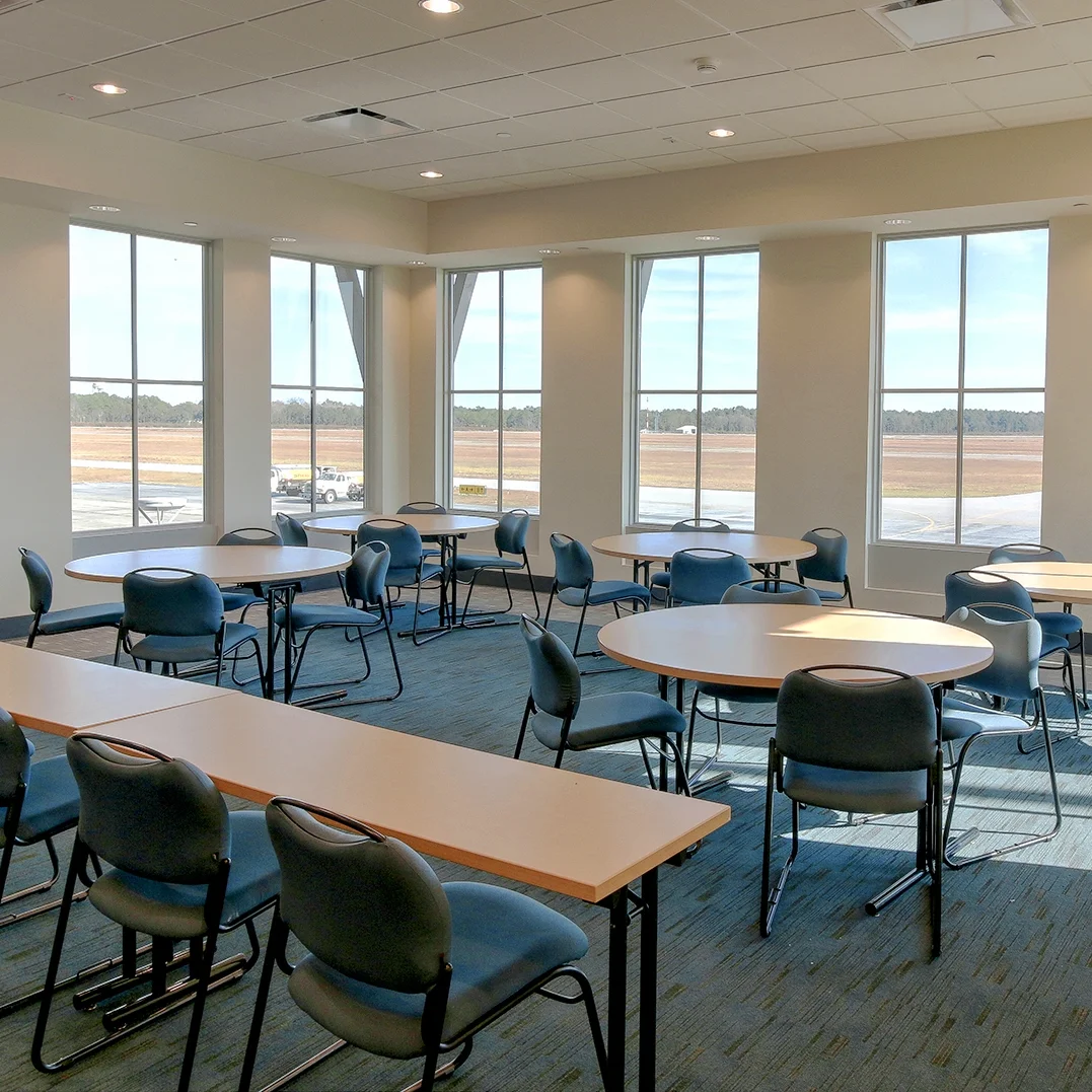 Airport Terminal - meeting room lt MLS.jpg