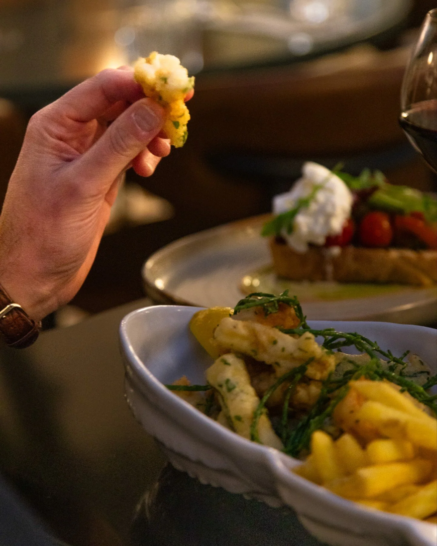 How many days until the BIG day? 📆🎁 

Whether your spending it with friends, family or just the hamster you&rsquo;ve adopted, we want to hear your plans this Christmas!

.
📞01270 390045 for reservations 
#italianuk #italianpizza #sandbach #alderle