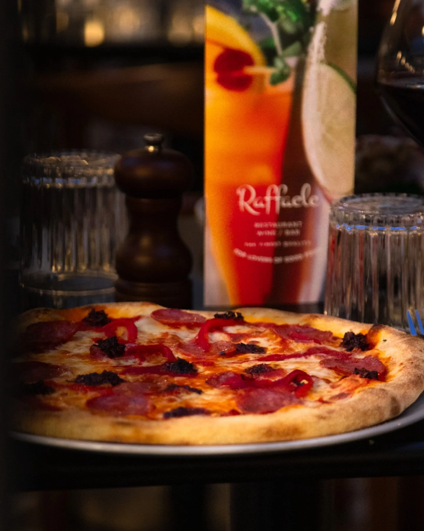 You know you want a pizza this🍕 

Don&rsquo;t worry, our food is better than our puns!

. 
📞01270 390045 for reservations 
#italianuk #italianpizza #sandbach #alderleyedge