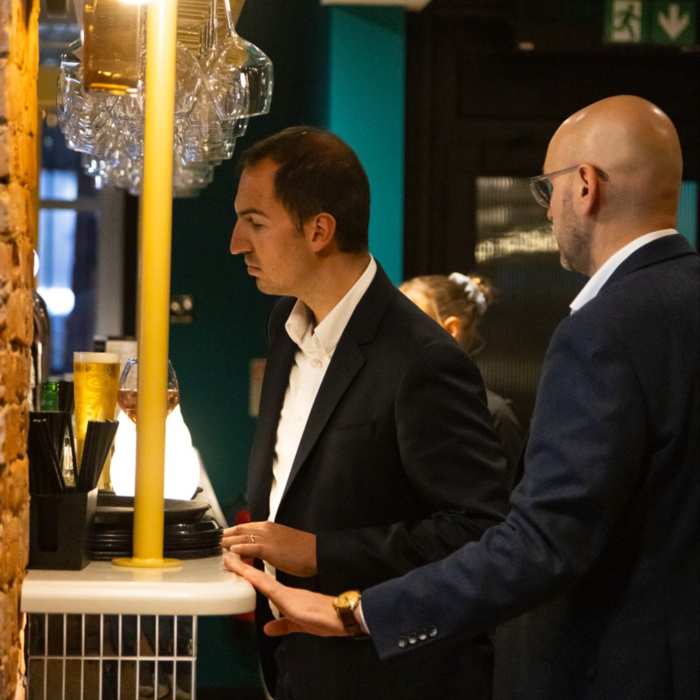 We&rsquo;re a tight-knit team here, and you&rsquo;ll feel that from the moment you walk through the door.

Good service doesn&rsquo;t come from a script, it comes from people who love what they do.
.
📞01270 390045 for reservations
#italianuk #italia