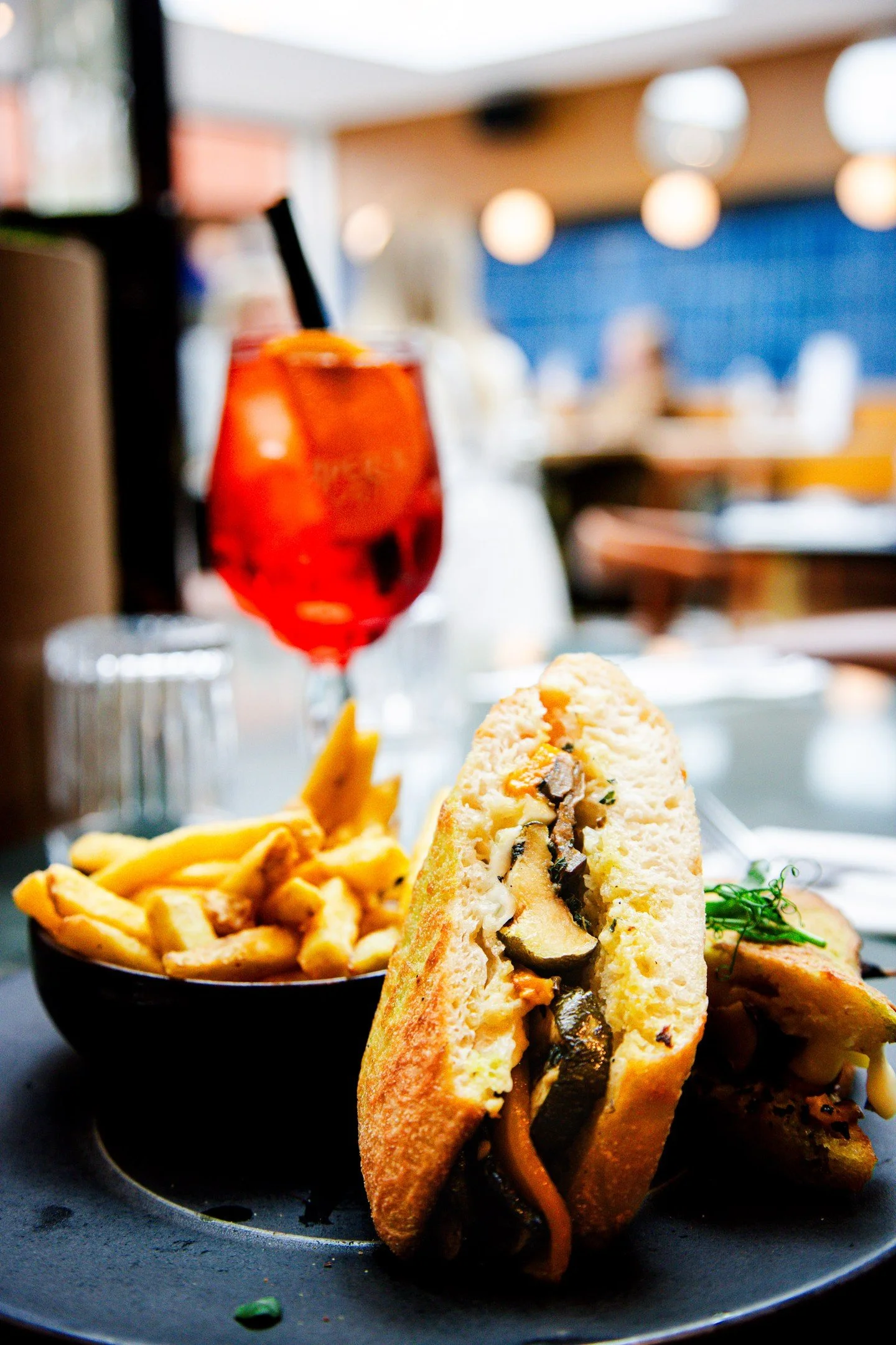 Lunch that actually feels like a break.

Grilled focaccia, packed with veg and melted mozzarella&hellip; paired with something a little refreshing on the side if you fancy it.

Message us to book your table.

.
📞01270 390045 for reservations
#sandba