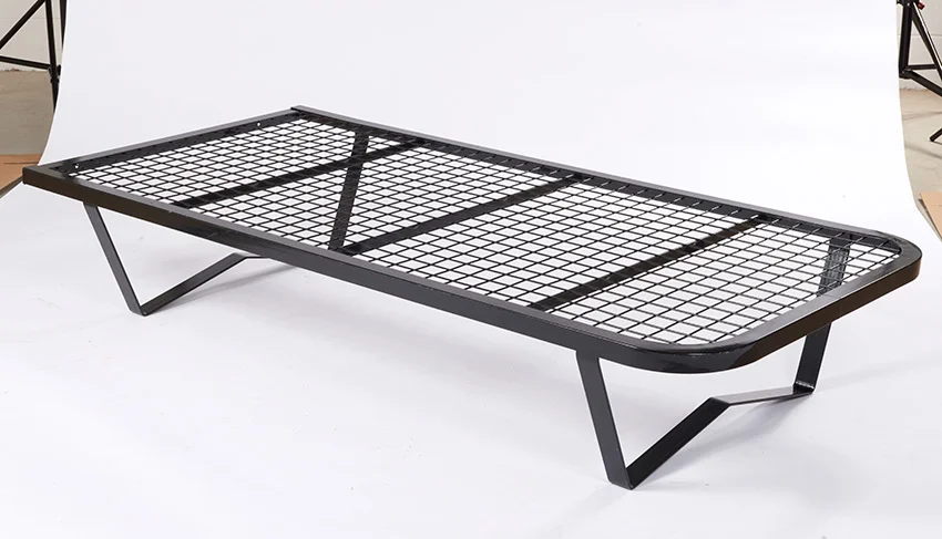 Windsor bed_lr.jpg